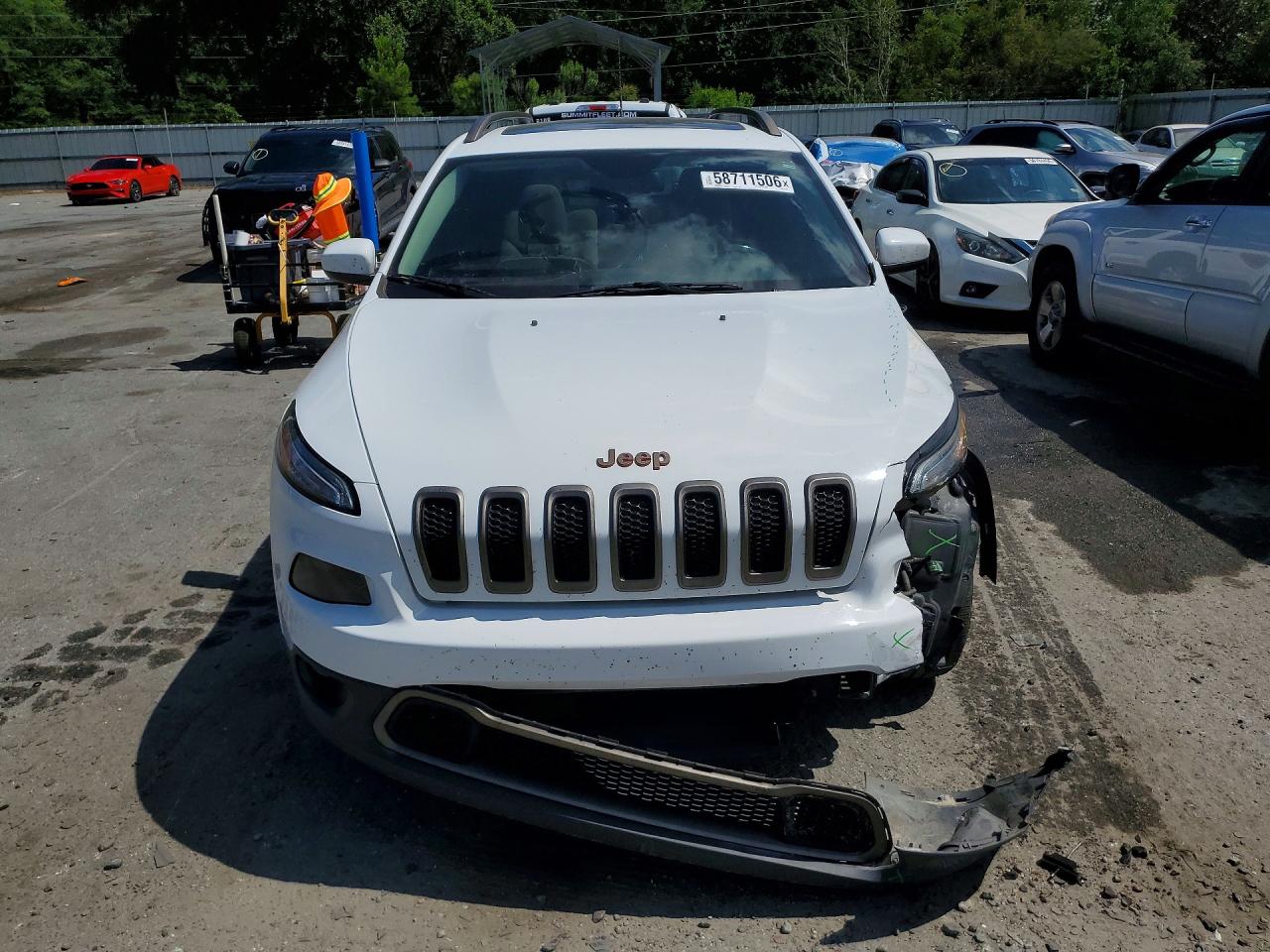 2017 Jeep Cherokee Latitude White vin: 1C4PJLCS4HW577858