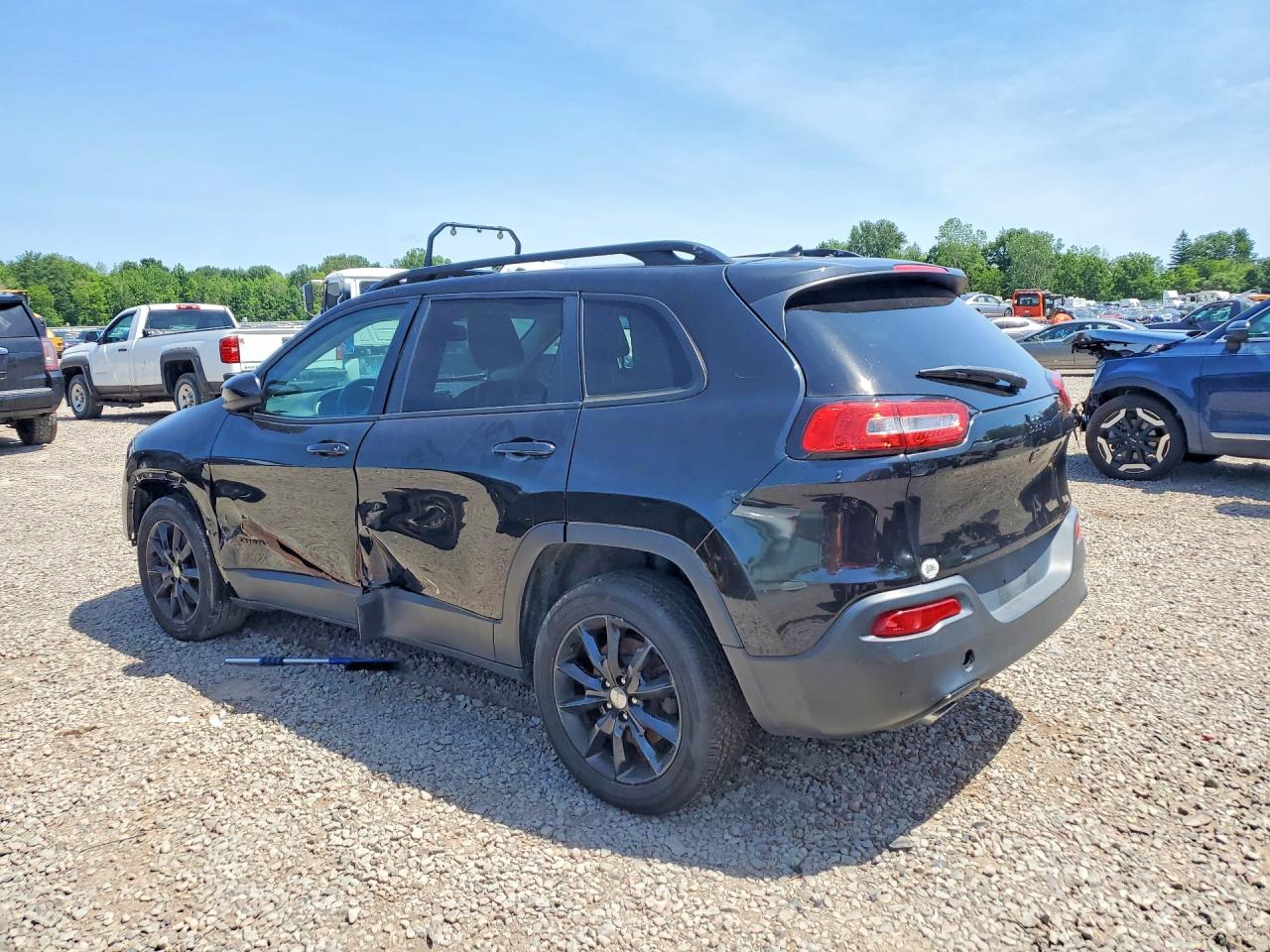 2014 Jeep Cherokee Latitude Black vin: 1C4PJLCS5EW293232