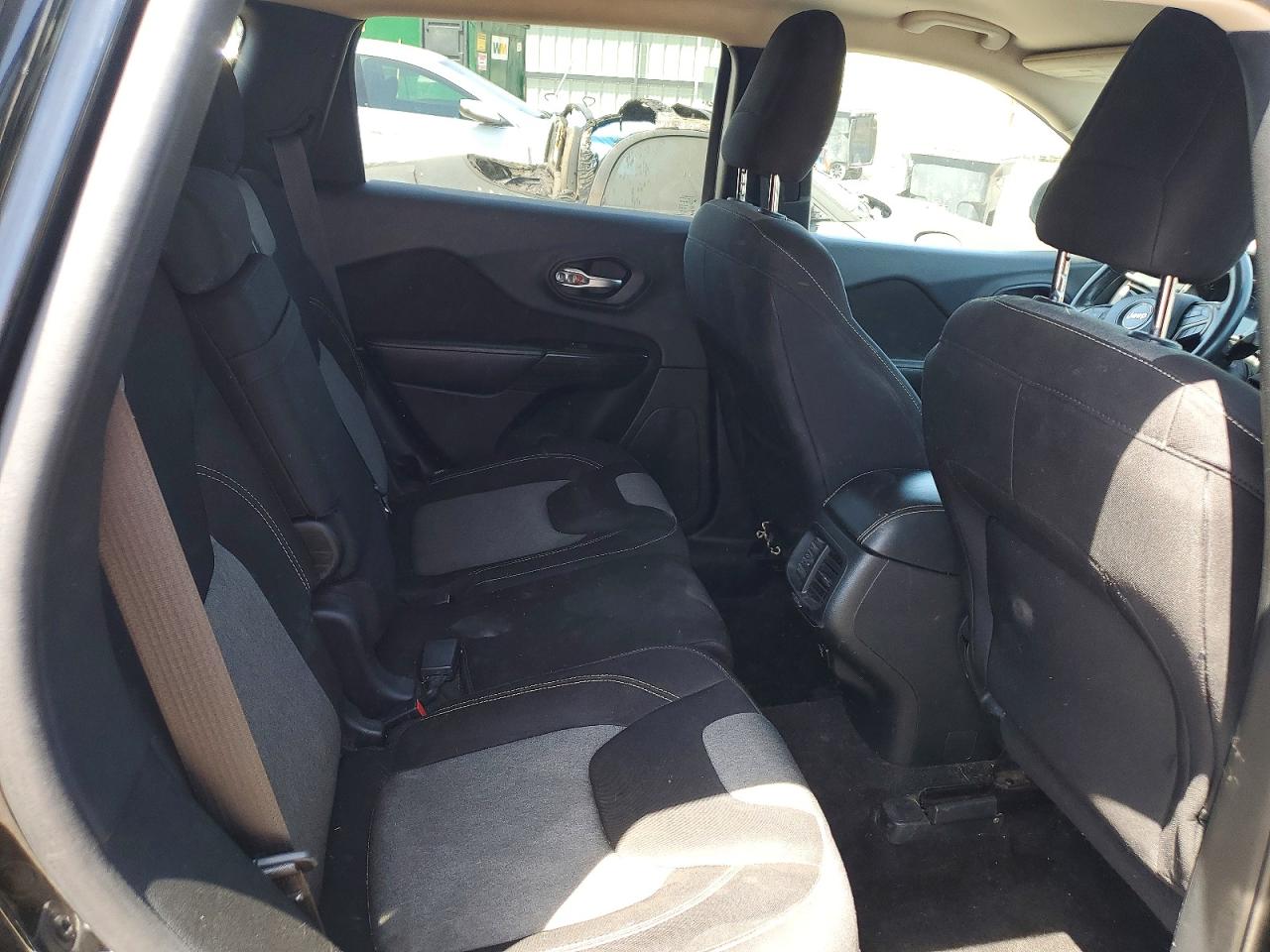 2014 Jeep Cherokee Latitude Black vin: 1C4PJLCS5EW293232
