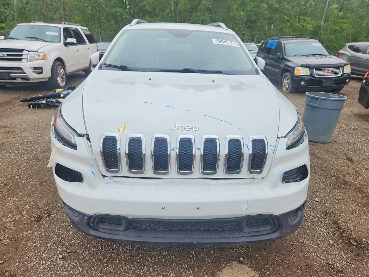 2015 Jeep Cherokee Latitude White vin: 1C4PJLCS5FW547197