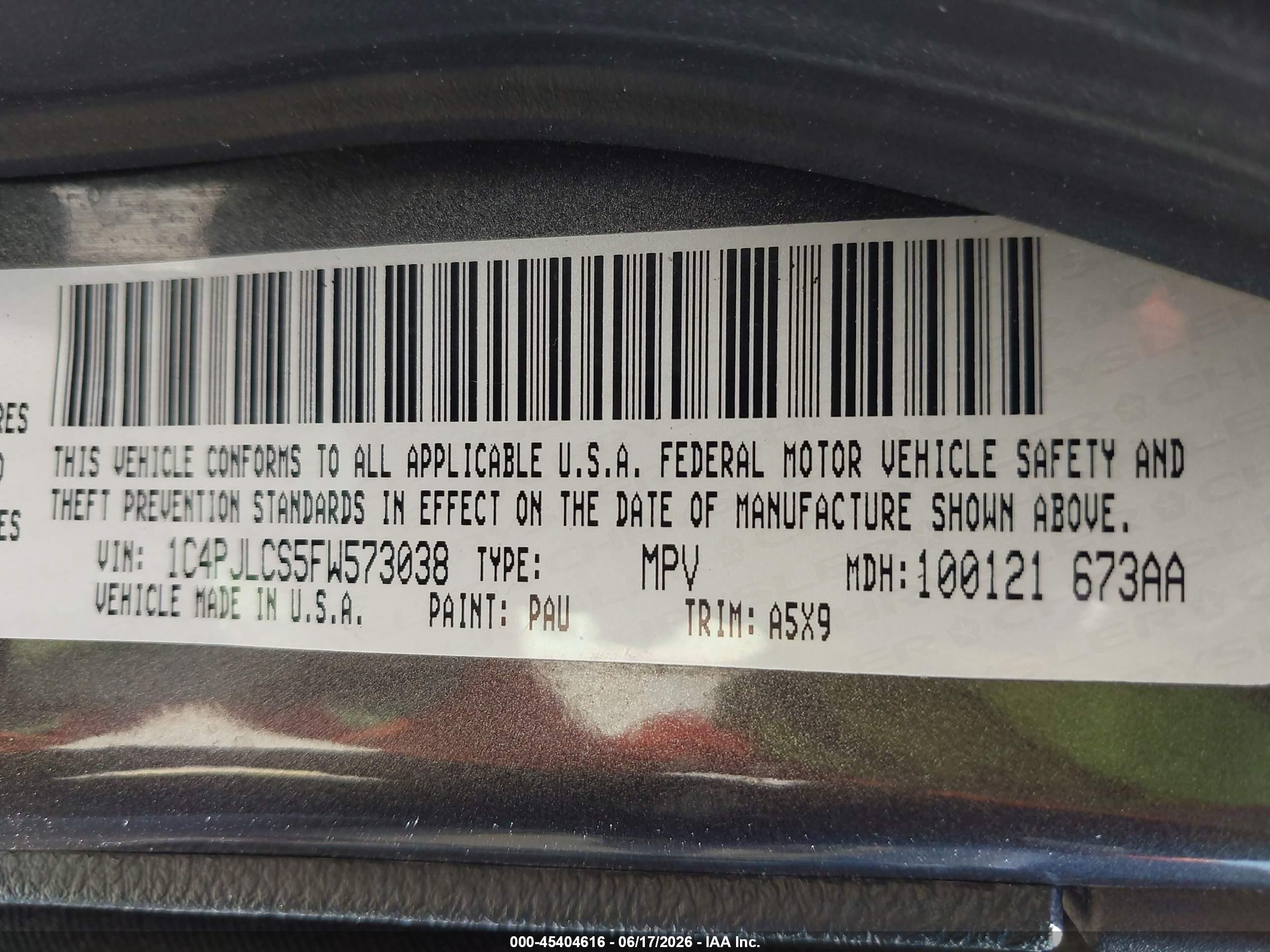2015 Jeep Cherokee Latitude Gray vin: 1C4PJLCS5FW573038