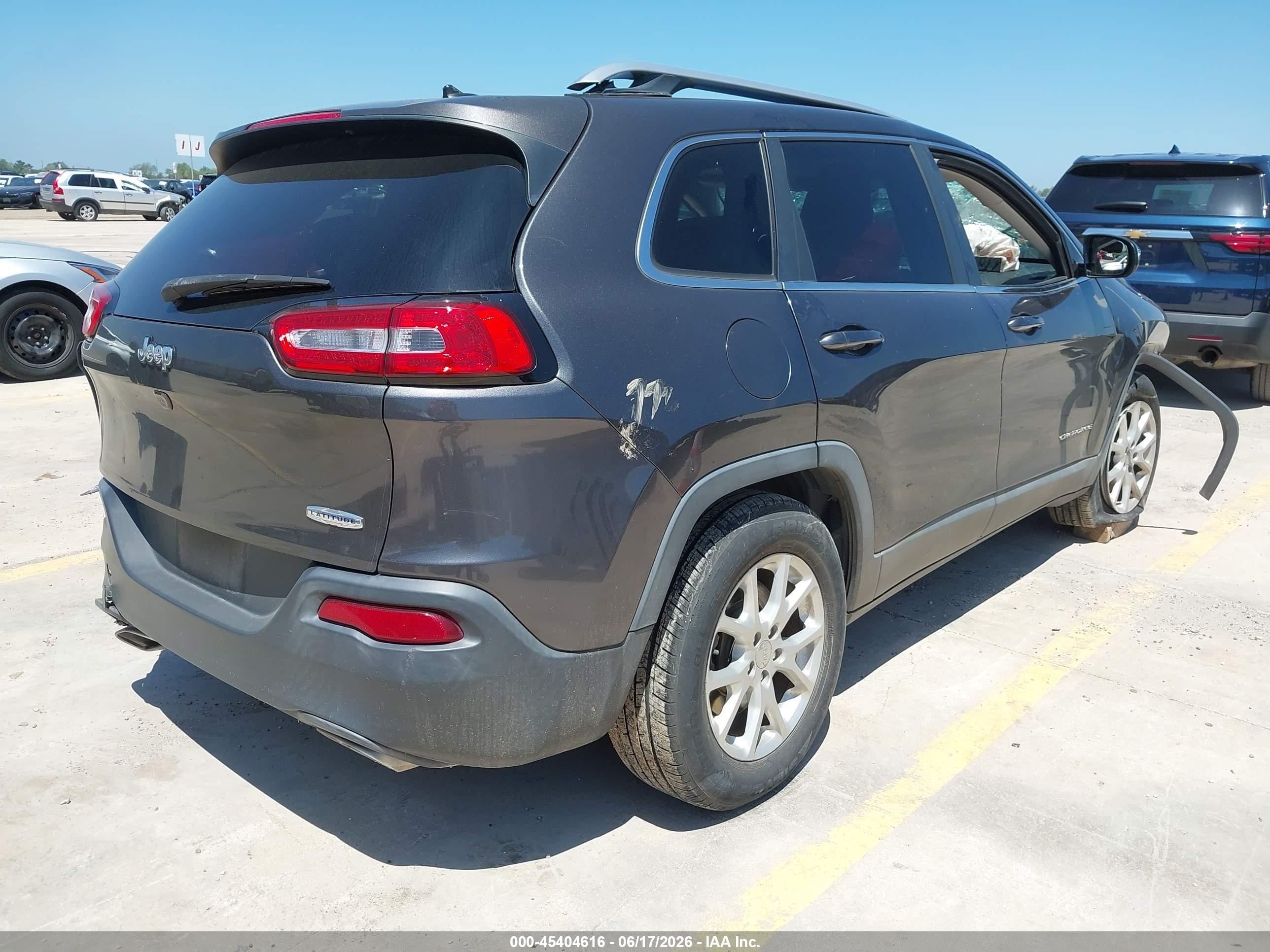 2015 Jeep Cherokee Latitude Gray vin: 1C4PJLCS5FW573038