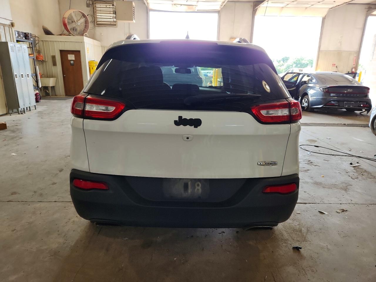 2015 Jeep Cherokee Latitude Белый vin: 1C4PJLCS5FW761851