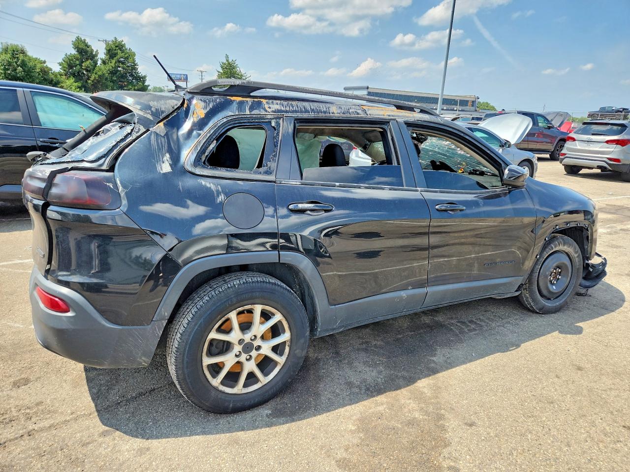 2014 Jeep Cherokee Latitude Black vin: 1C4PJLCS6EW103616