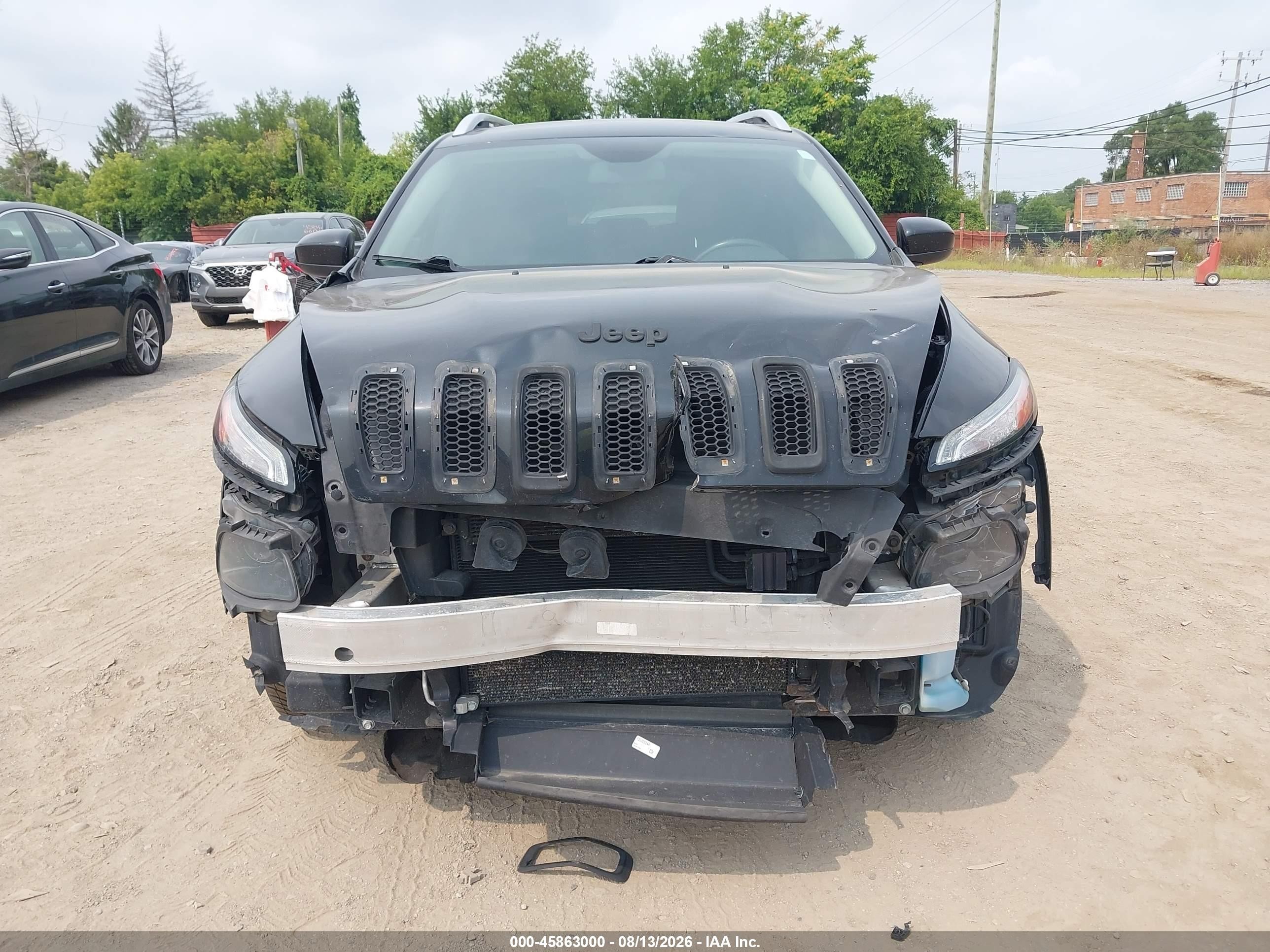 2014 Jeep Cherokee Latitude Black vin: 1C4PJLCS6EW106046