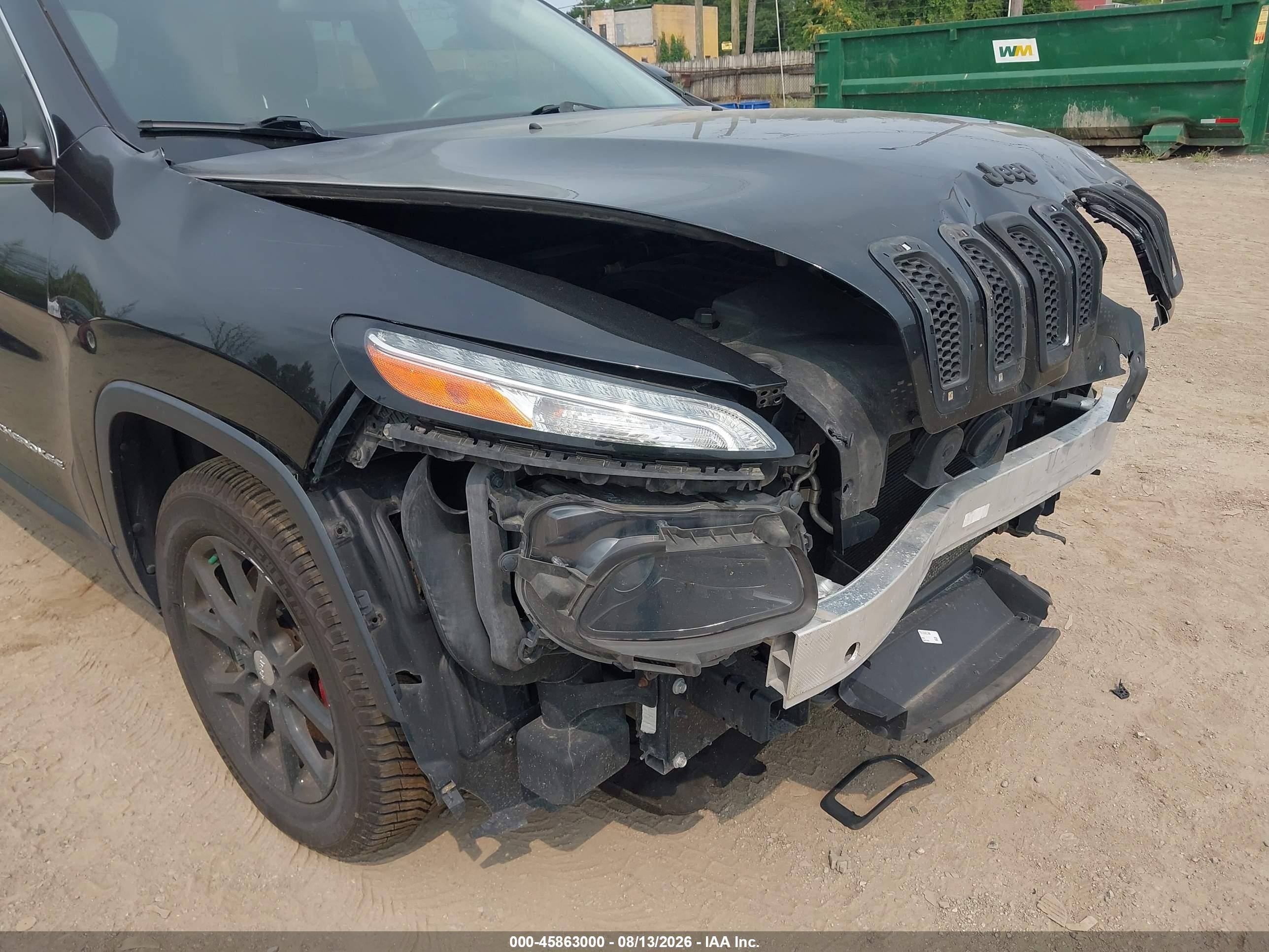 2014 Jeep Cherokee Latitude Black vin: 1C4PJLCS6EW106046