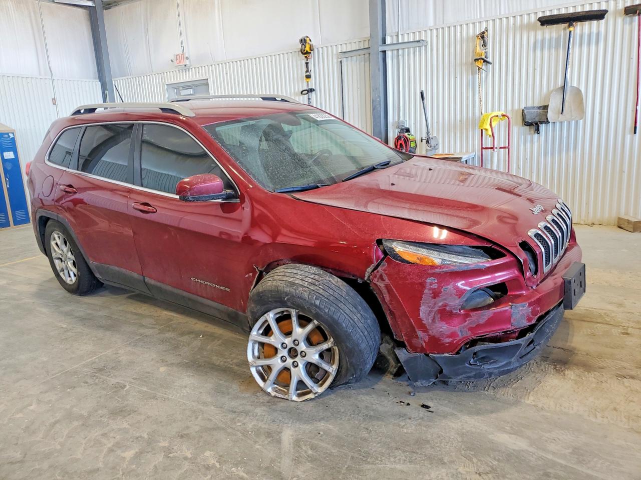 2014 Jeep Cherokee Latitude Maroon vin: 1C4PJLCS6EW117130