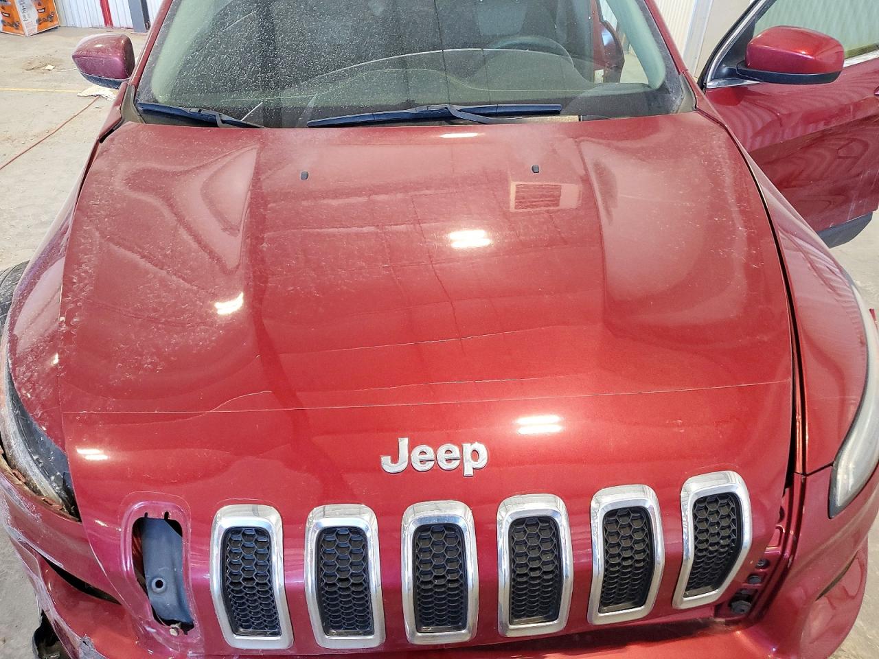 2014 Jeep Cherokee Latitude Maroon vin: 1C4PJLCS6EW117130