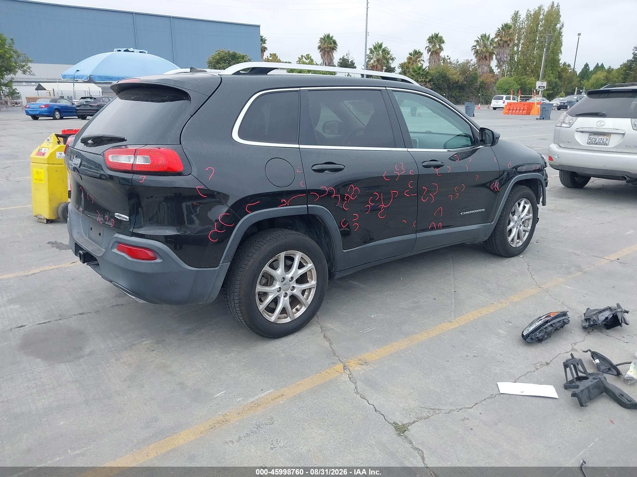 2015 Jeep Cherokee Latitude Black vin: 1C4PJLCS6FW505976