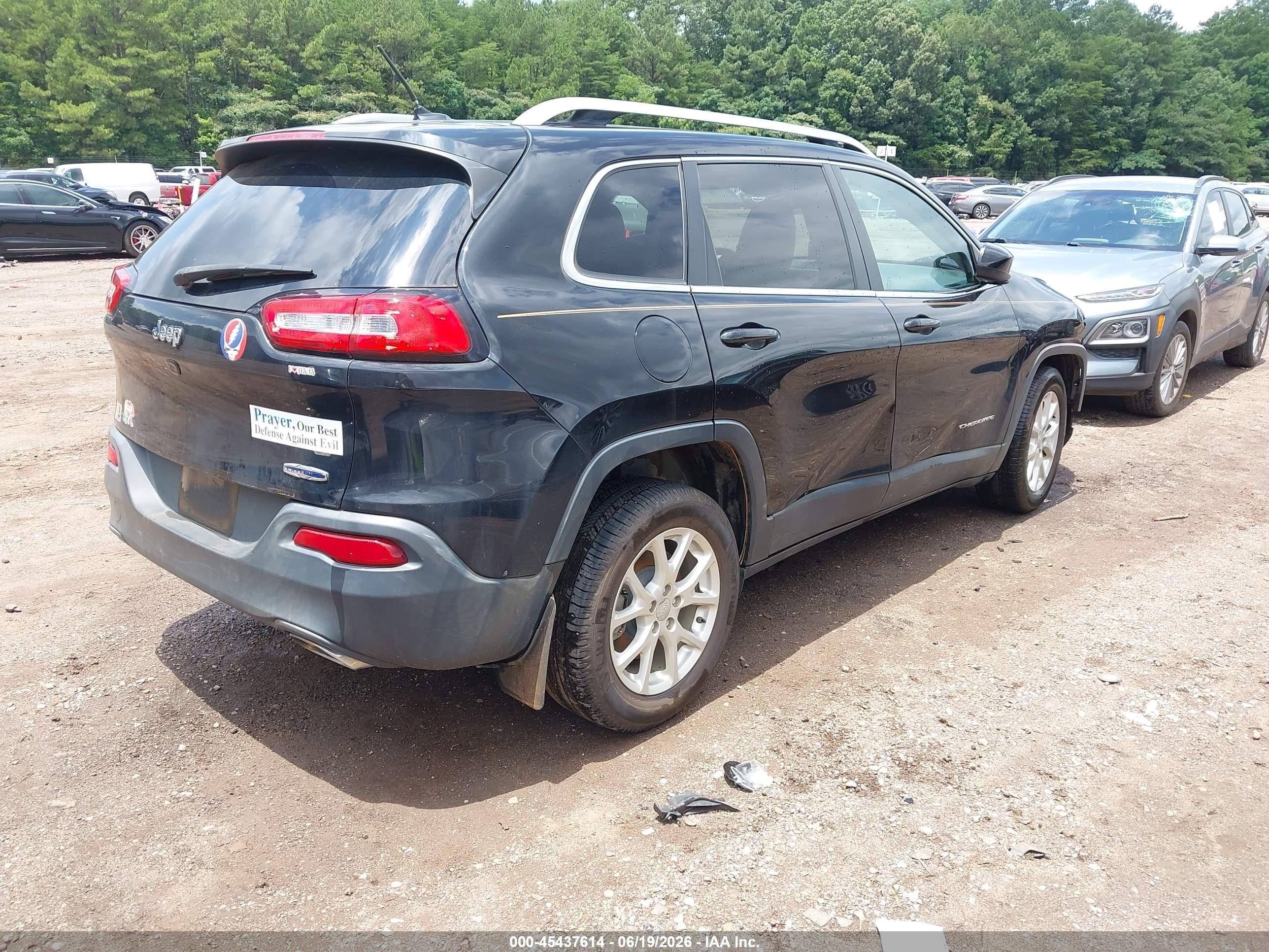 2015 Jeep Cherokee Latitude Black vin: 1C4PJLCS6FW689851