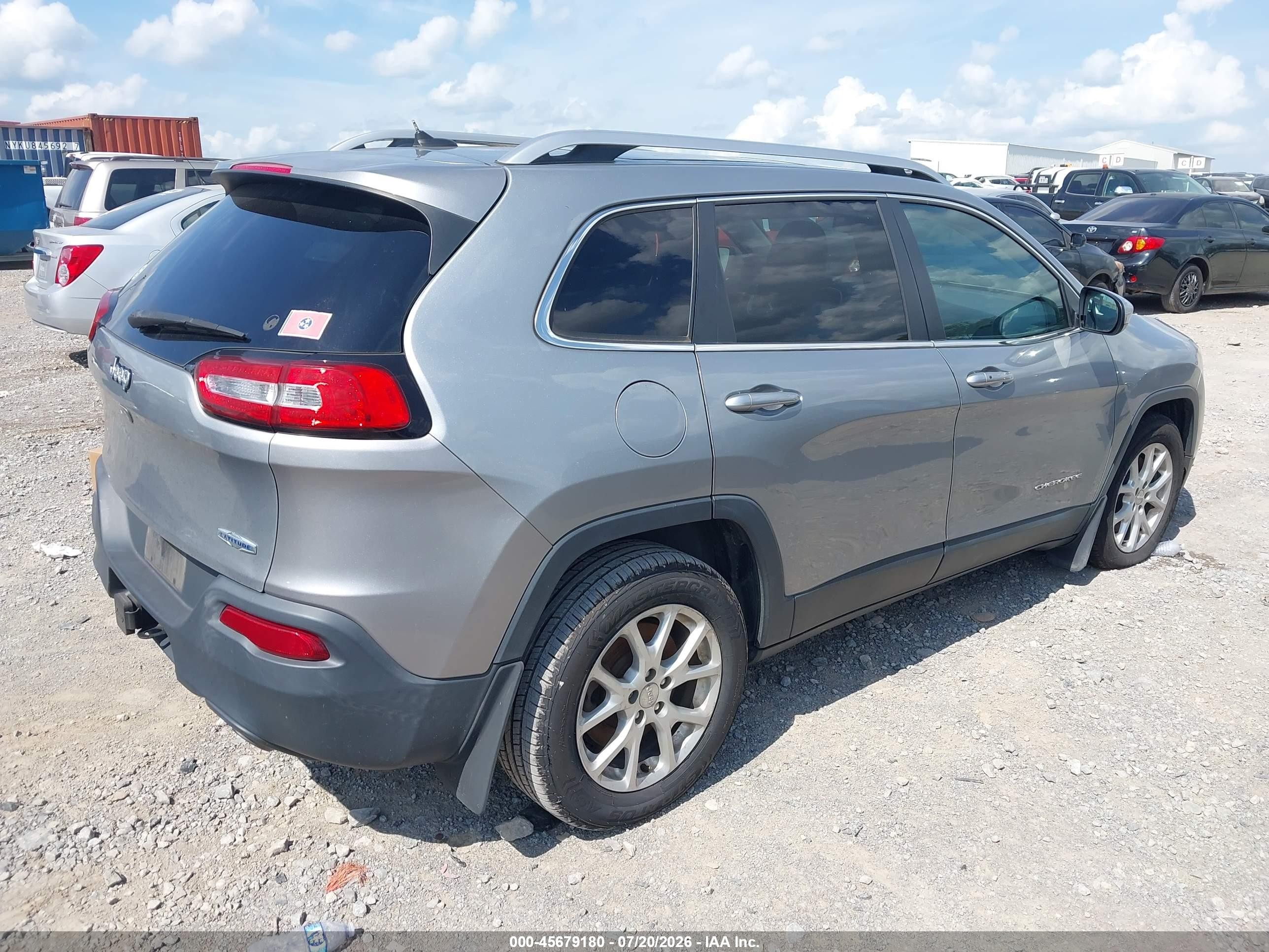2014 Jeep Cherokee Latitude Silver vin: 1C4PJLCS7EW217768