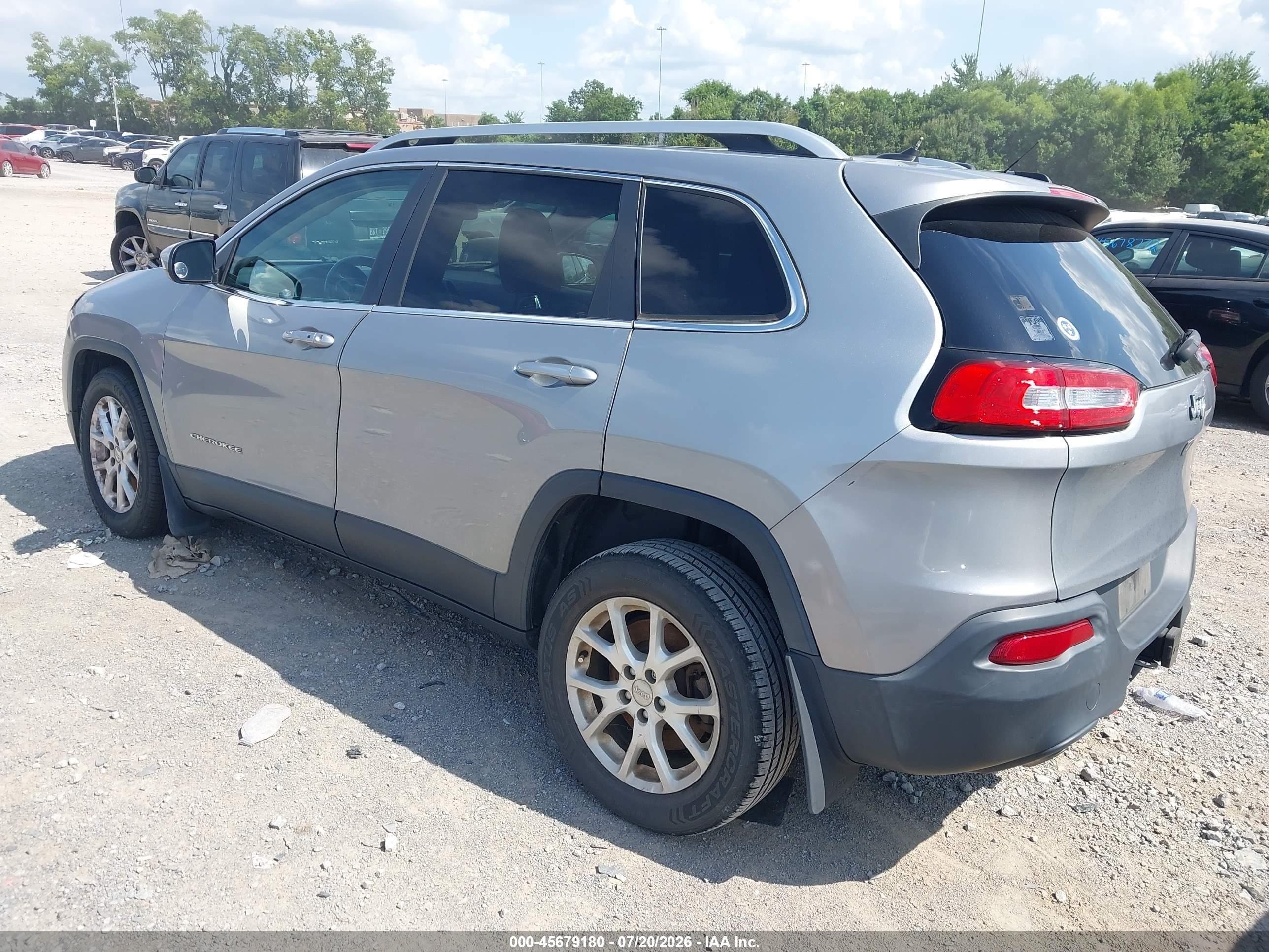 2014 Jeep Cherokee Latitude Silver vin: 1C4PJLCS7EW217768