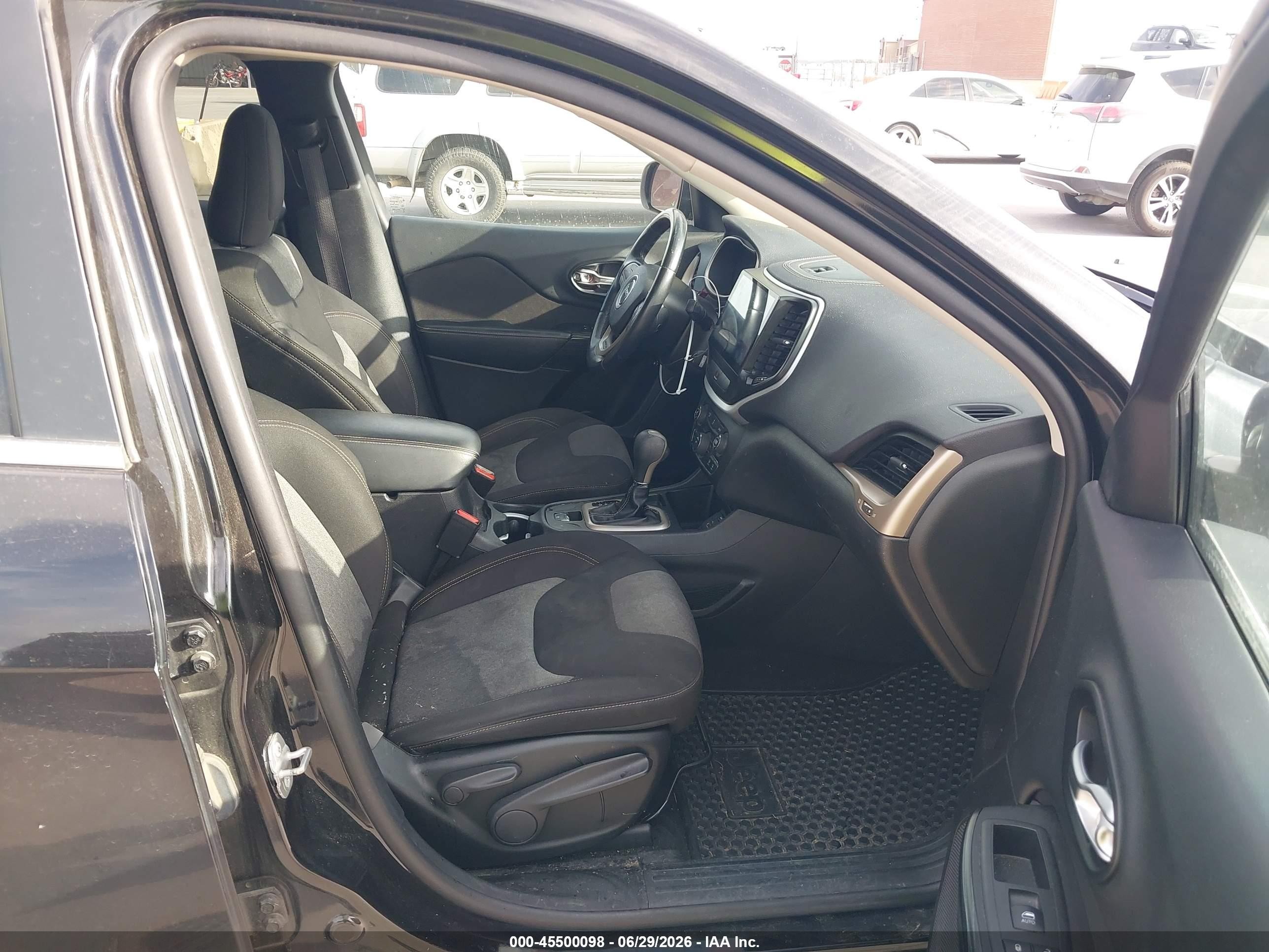 2014 Jeep Cherokee Latitude Black vin: 1C4PJLCS7EW287318