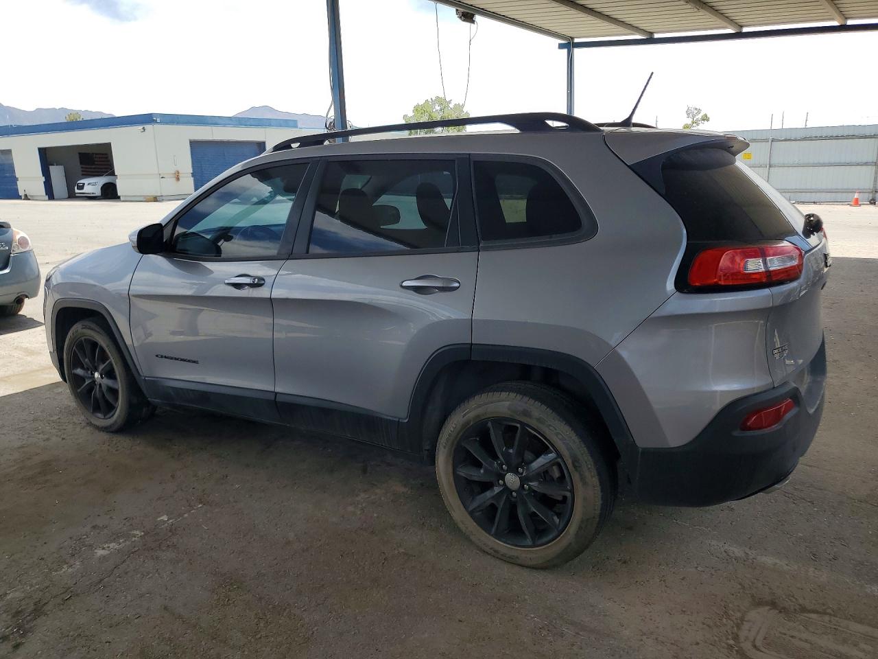 2014 Jeep Cherokee Latitude Silver vin: 1C4PJLCS7EW300861