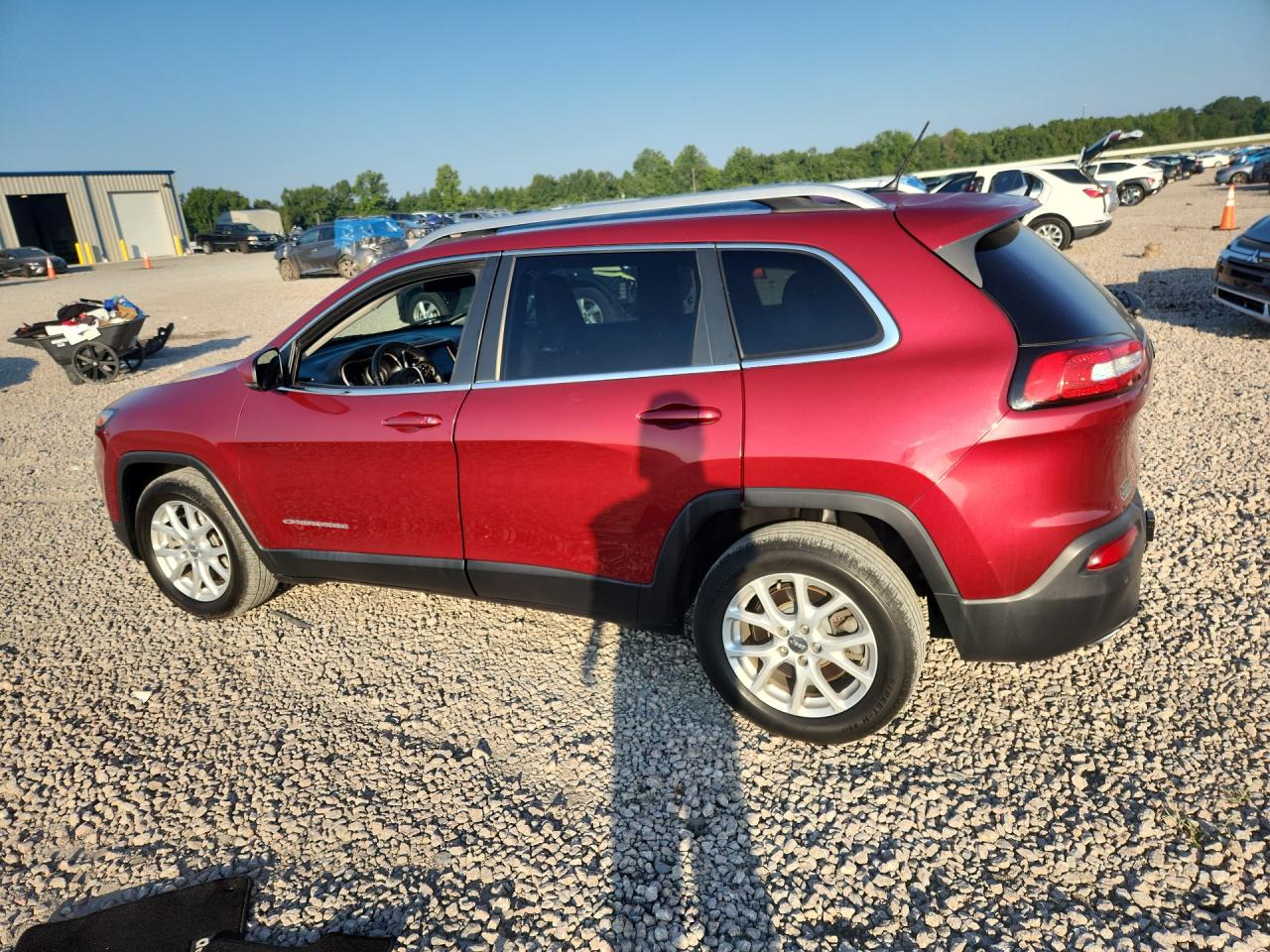 2015 Jeep Cherokee Latitude Burgundy vin: 1C4PJLCS7FW553521