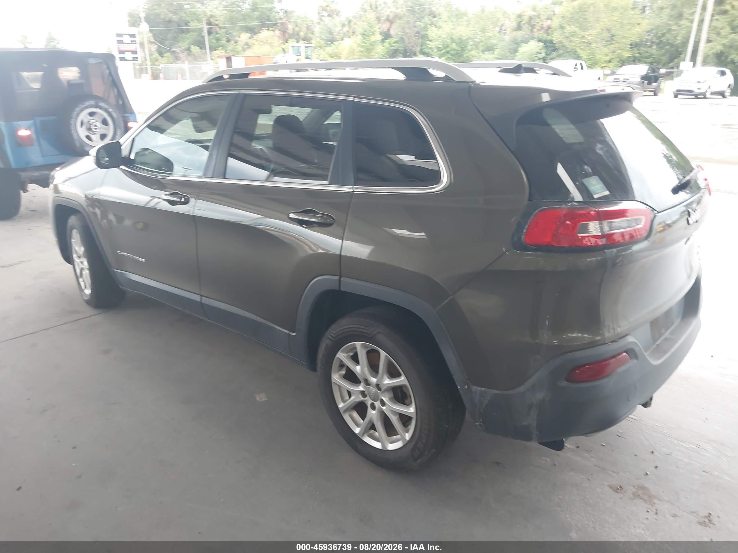 2015 Jeep Cherokee Latitude Зеленый vin: 1C4PJLCS7FW596661