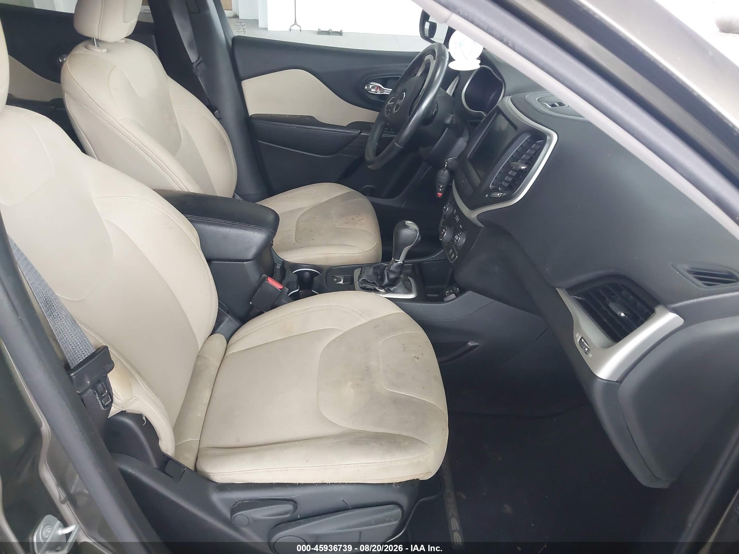 2015 Jeep Cherokee Latitude Зеленый vin: 1C4PJLCS7FW596661