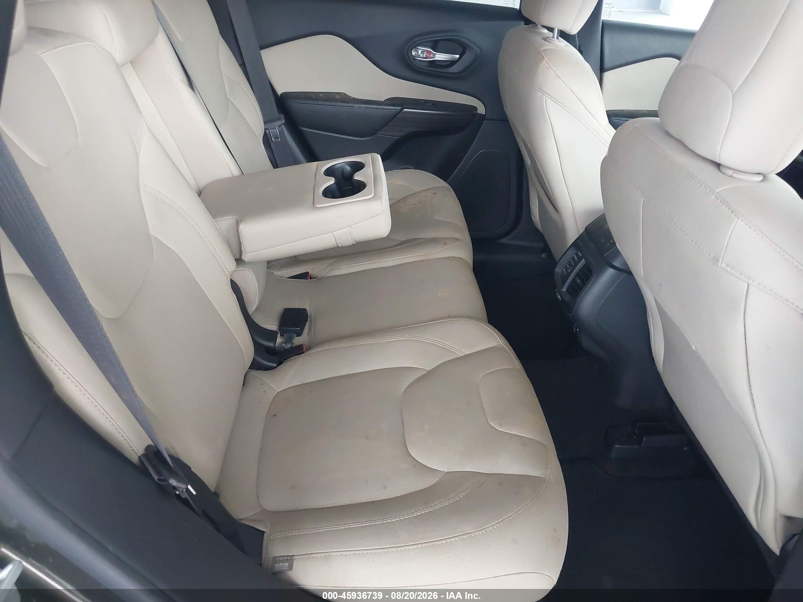 2015 Jeep Cherokee Latitude Зеленый vin: 1C4PJLCS7FW596661