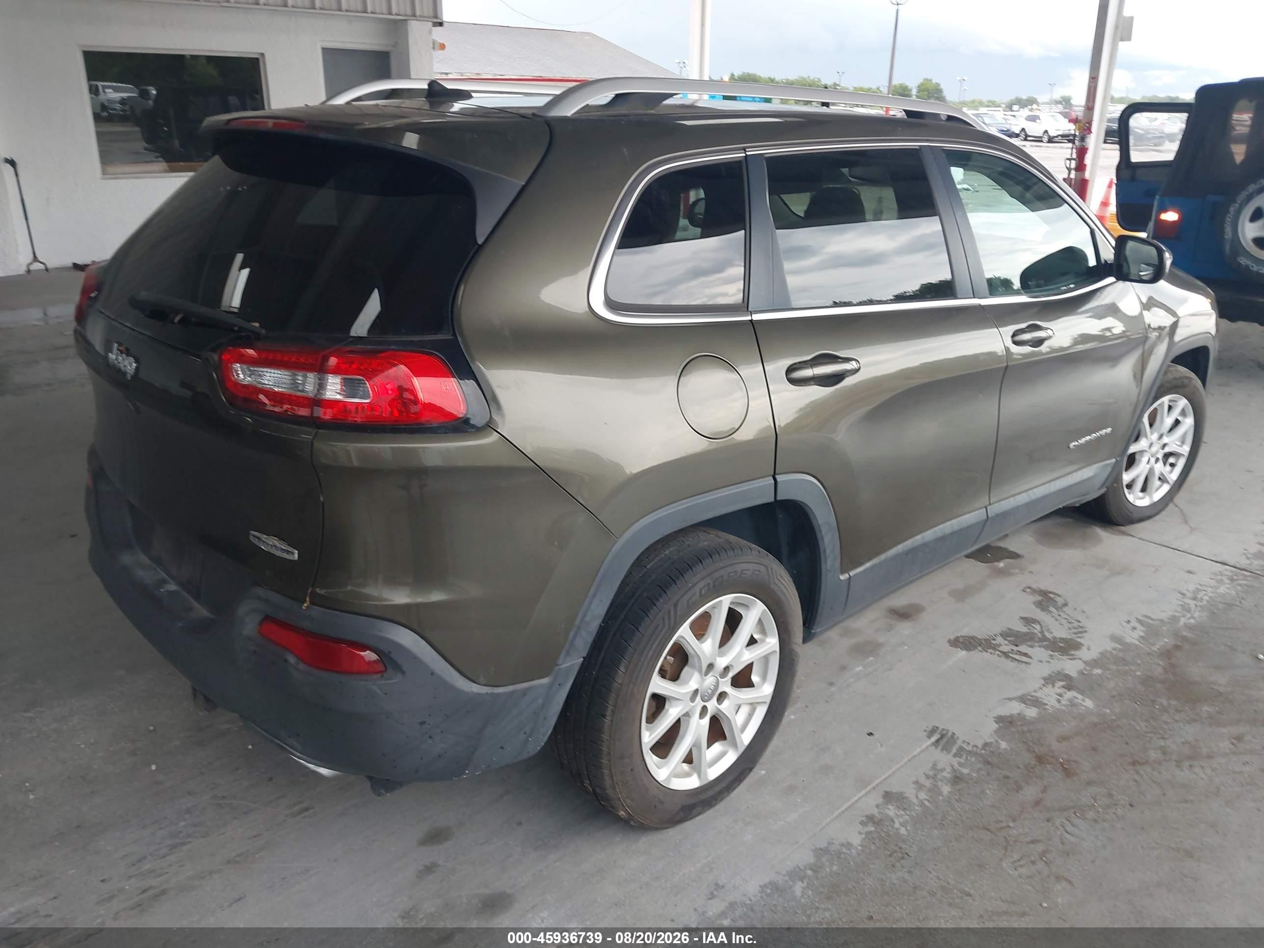 2015 Jeep Cherokee Latitude Зеленый vin: 1C4PJLCS7FW596661