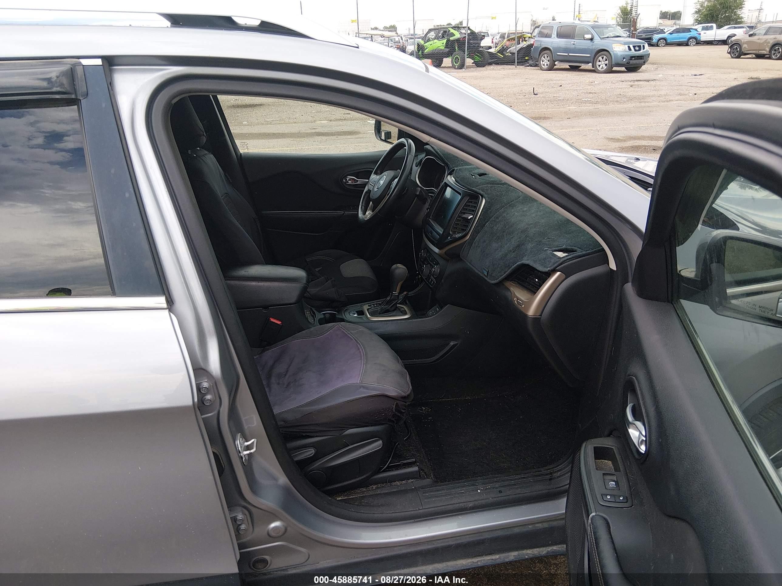 2014 Jeep Cherokee Latitude Gray vin: 1C4PJLCS8EW299798