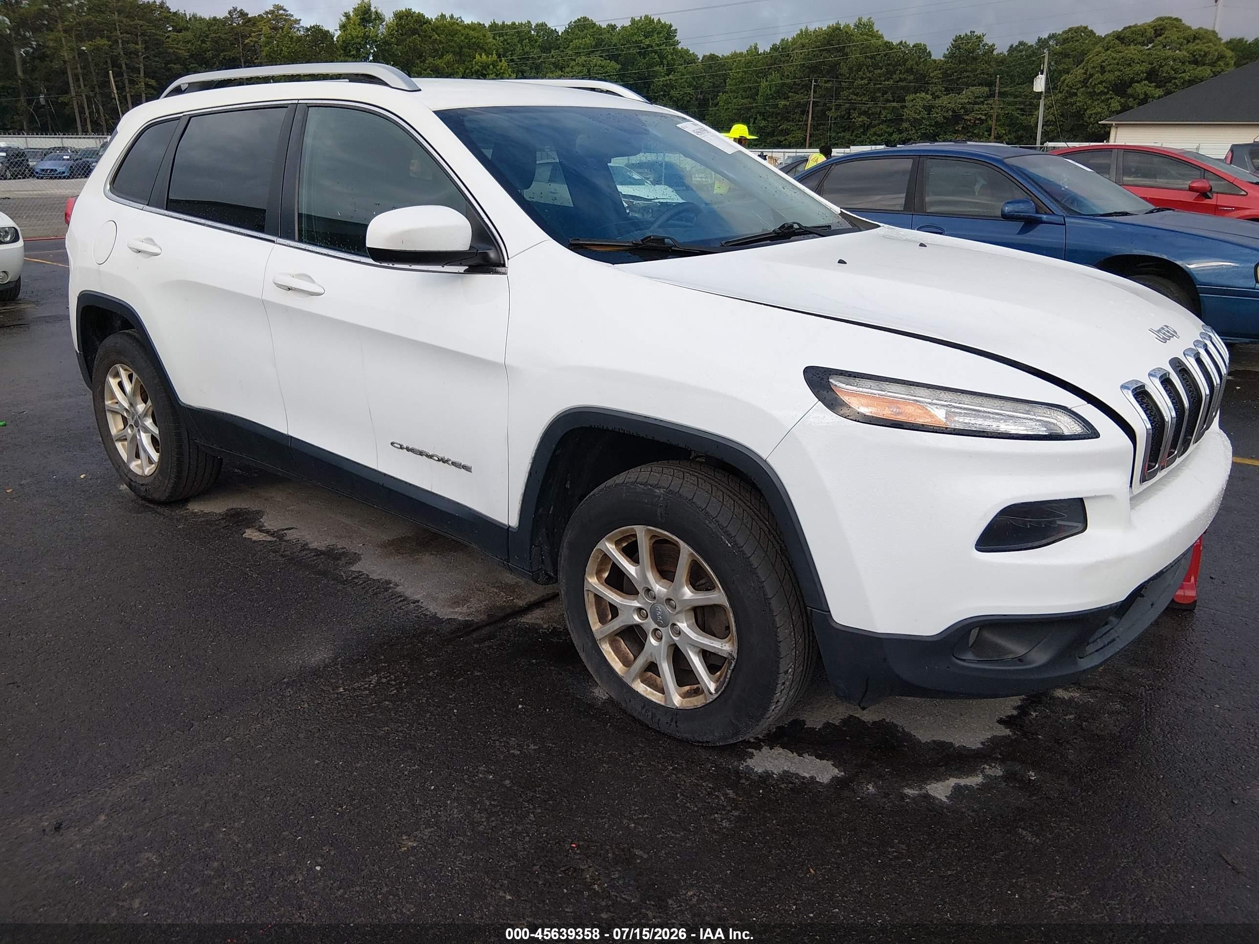 2015 Jeep Cherokee Latitude White vin: 1C4PJLCS8FW537280