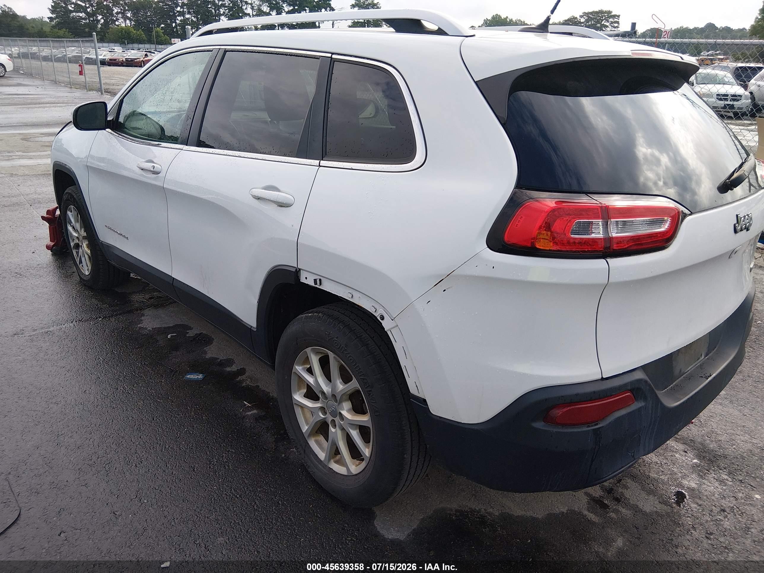 2015 Jeep Cherokee Latitude White vin: 1C4PJLCS8FW537280