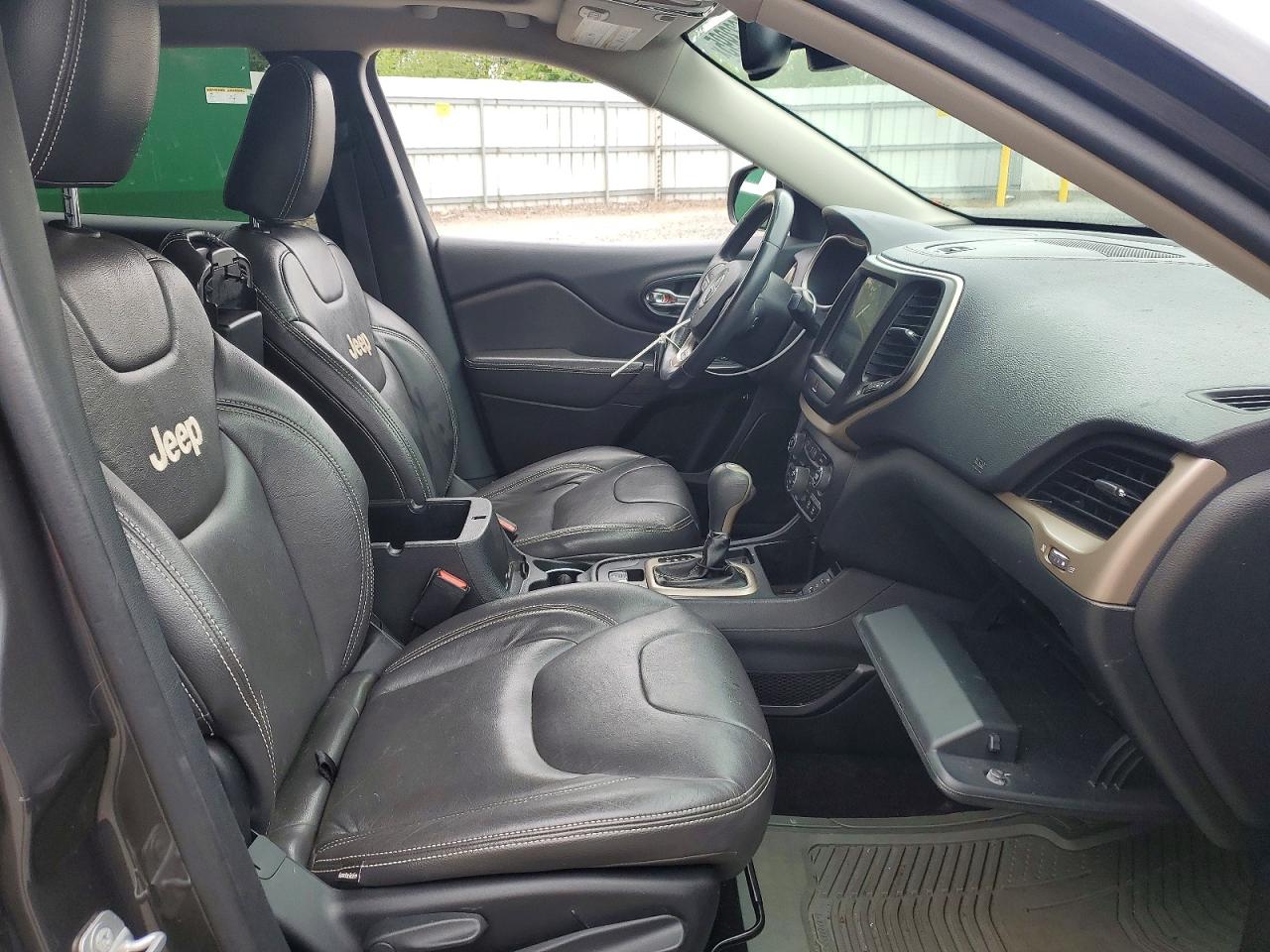 2015 Jeep Cherokee Latitude Серый vin: 1C4PJLCS8FW596653