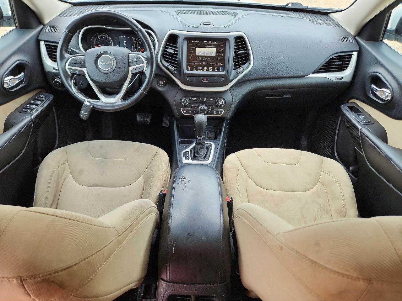 2015 Jeep Cherokee Latitude White vin: 1C4PJLCS8FW612141