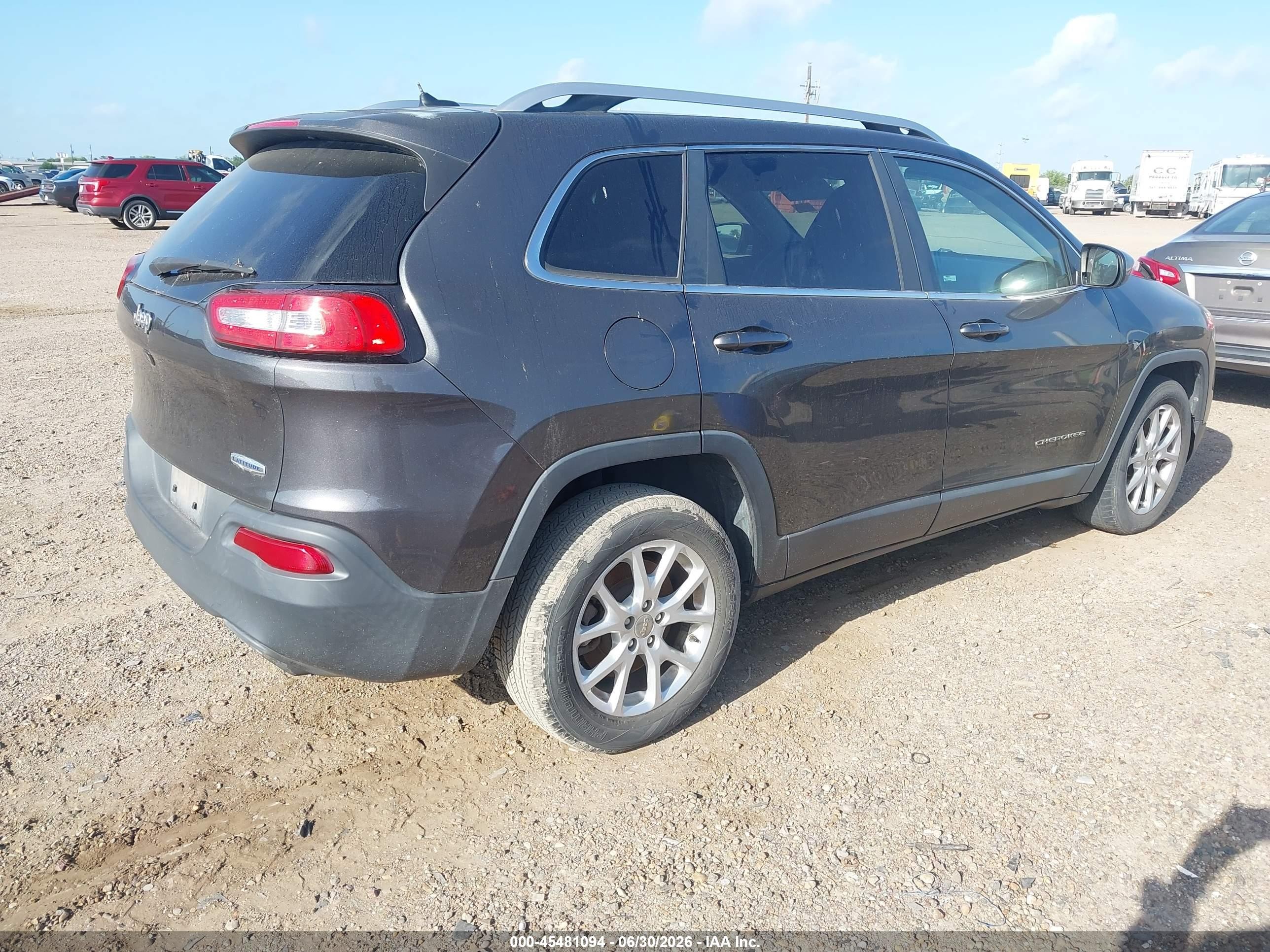 2015 Jeep Cherokee Latitude Gray vin: 1C4PJLCS8FW701224