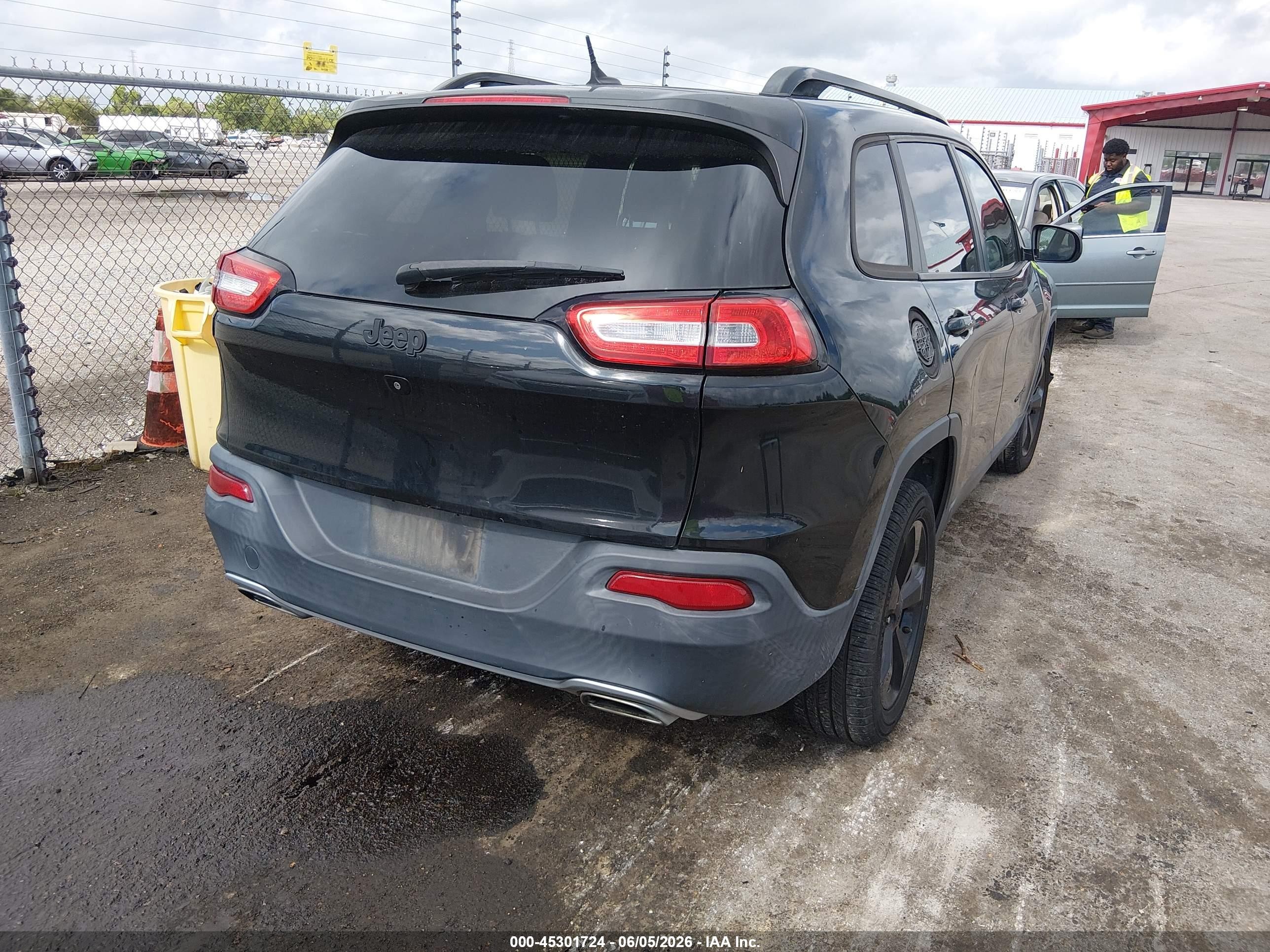 2015 Jeep Cherokee Latitude Altitude Black vin: 1C4PJLCS8FW722350