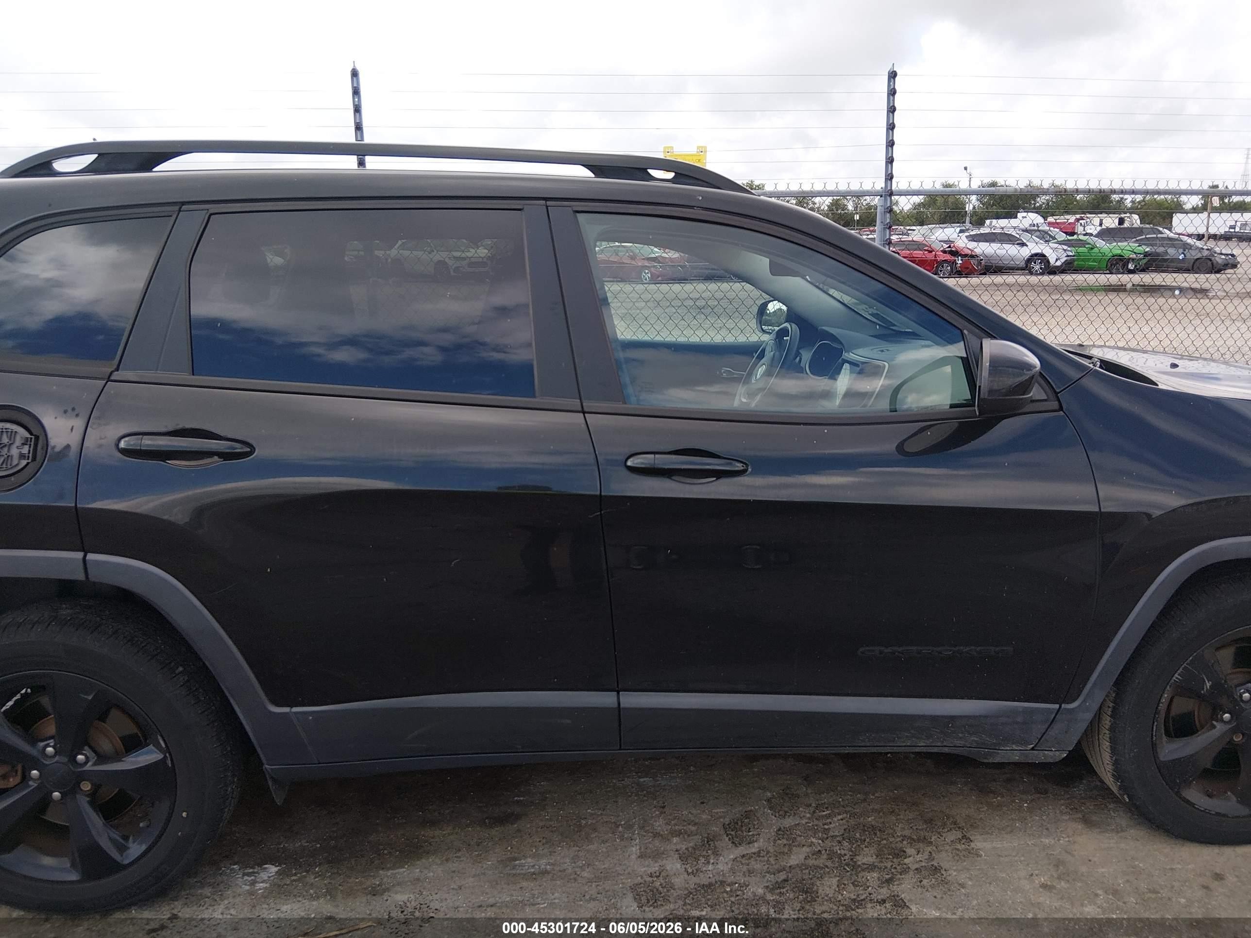2015 Jeep Cherokee Latitude Altitude Black vin: 1C4PJLCS8FW722350