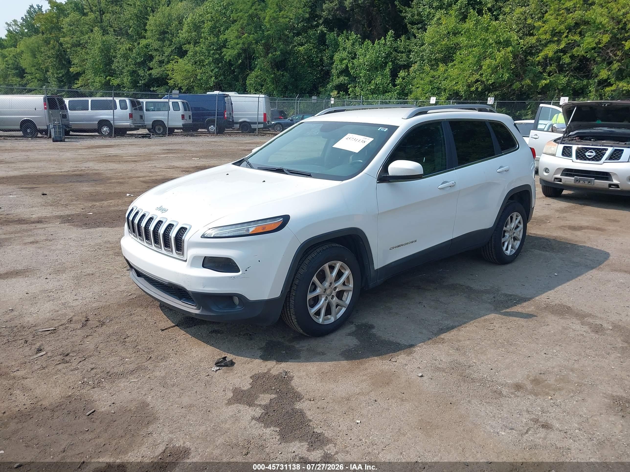 2014 Jeep Cherokee Latitude White vin: 1C4PJLCS9EW122676