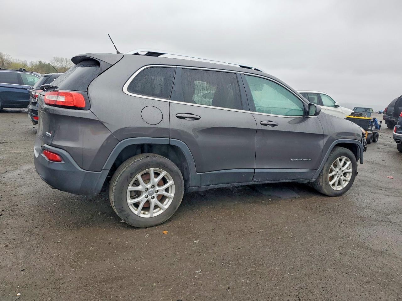 2014 Jeep Cherokee Latitude Gray vin: 1C4PJLCS9EW183123