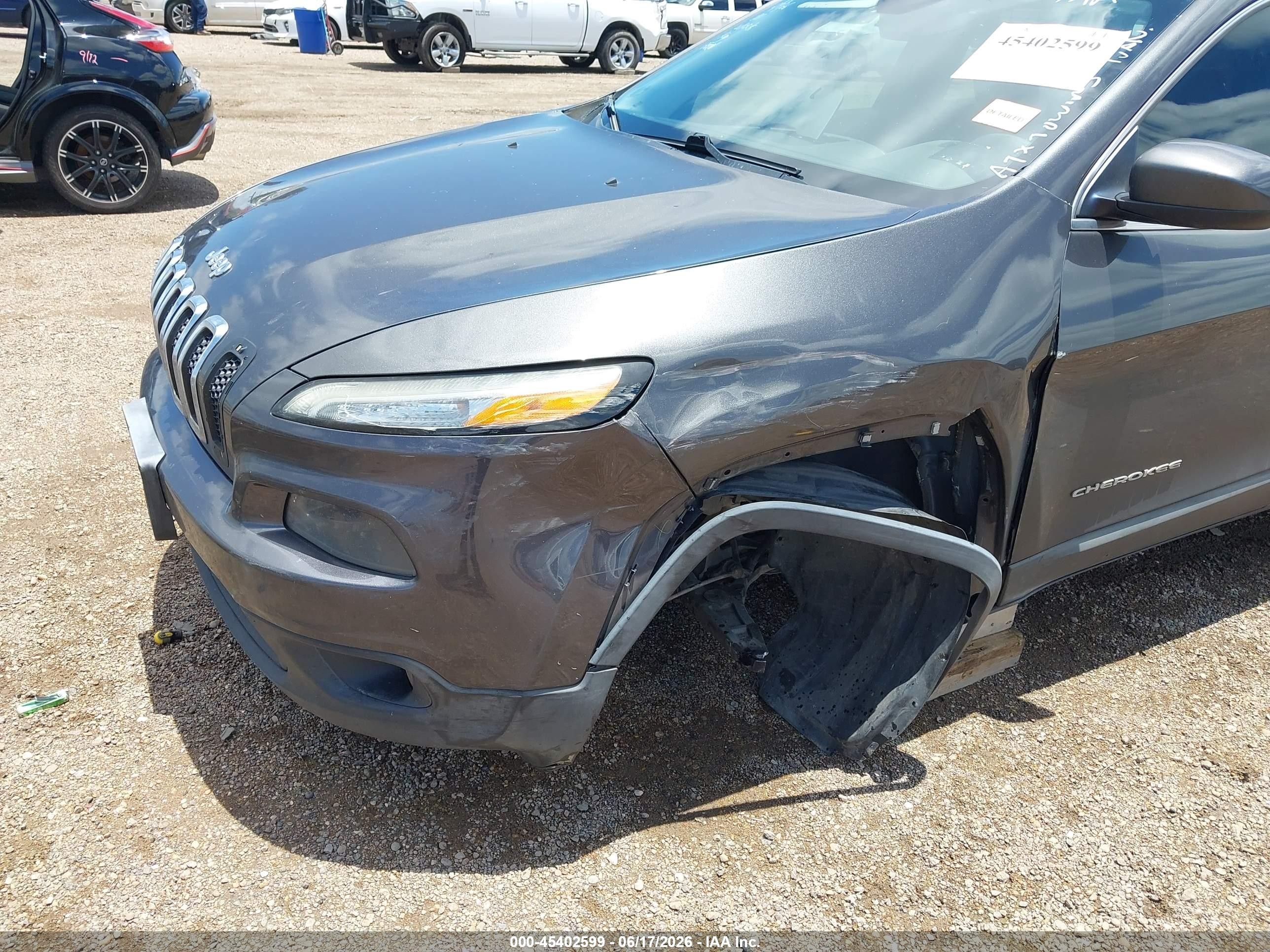 2014 Jeep Cherokee Latitude Черный vin: 1C4PJLCS9EW246527