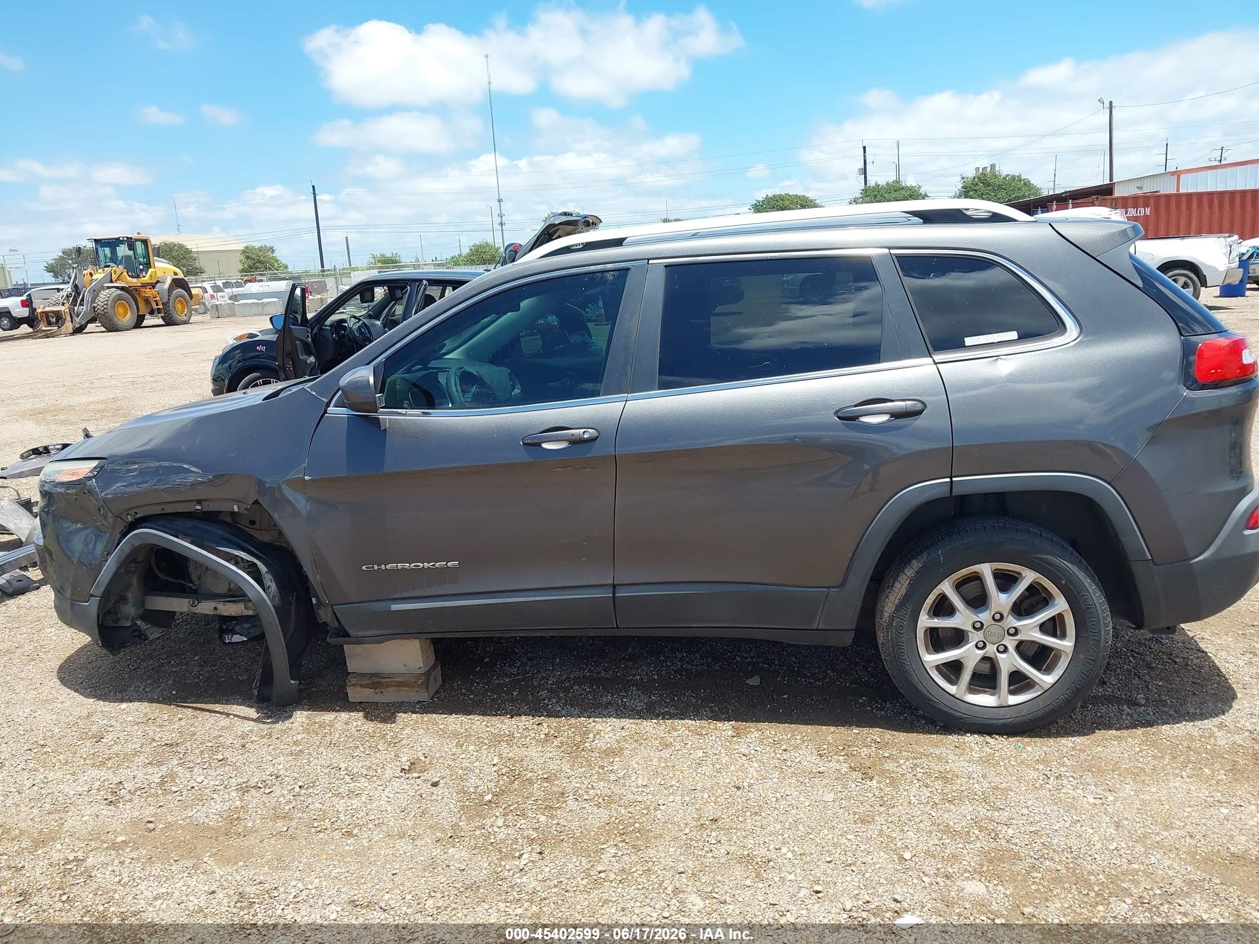 2014 Jeep Cherokee Latitude Черный vin: 1C4PJLCS9EW246527