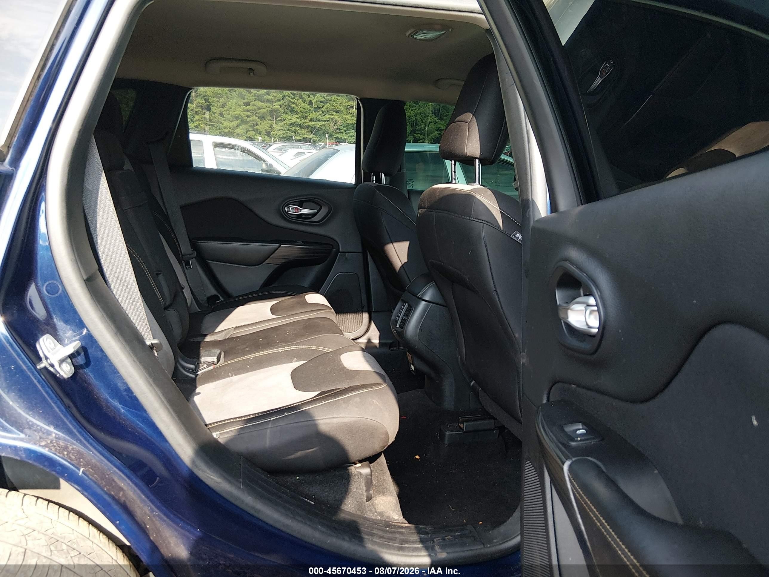 2014 Jeep Cherokee Latitude Blue vin: 1C4PJLCS9EW273694