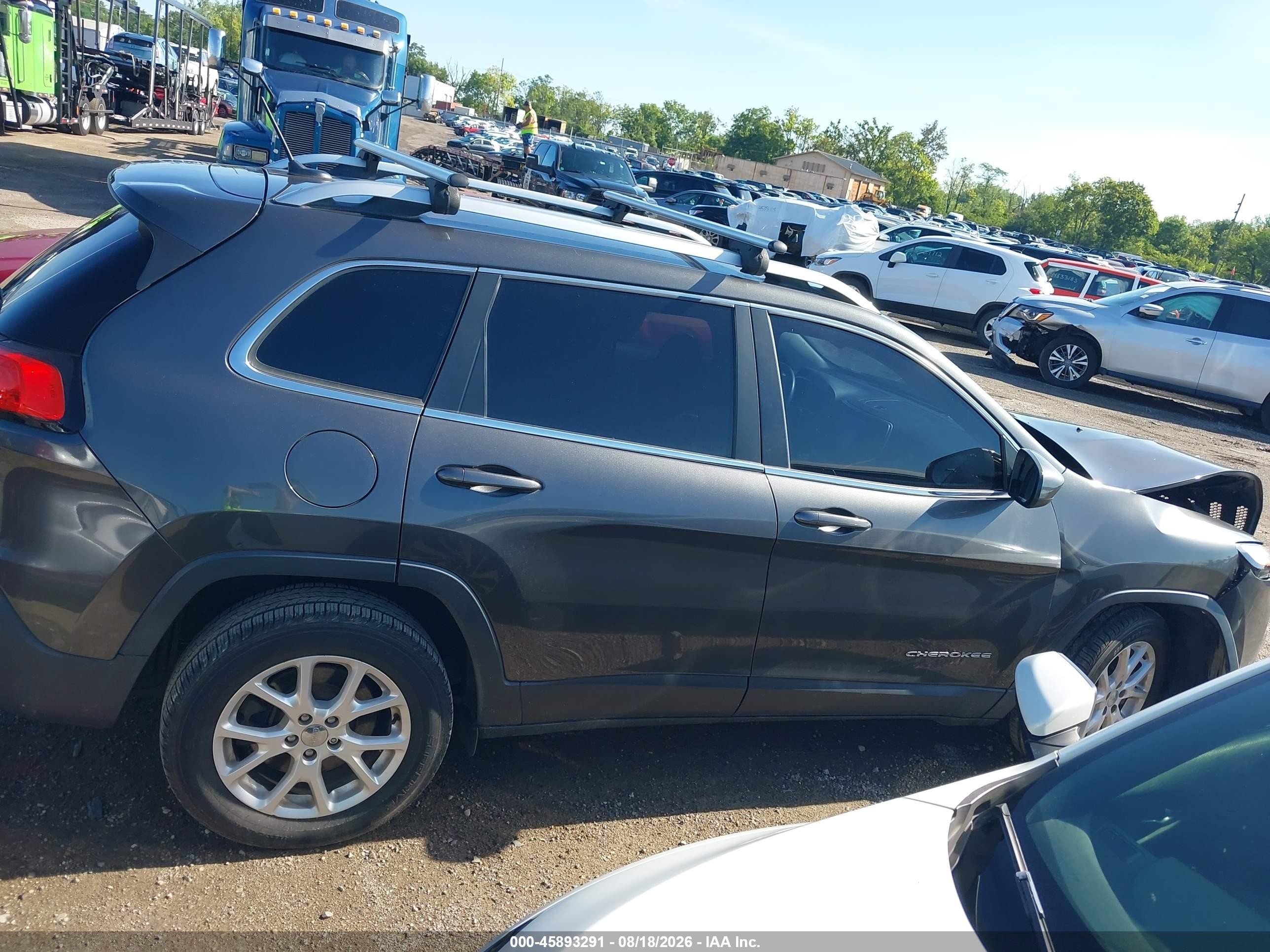 2015 Jeep Cherokee Latitude Gray vin: 1C4PJLCSXFW701158