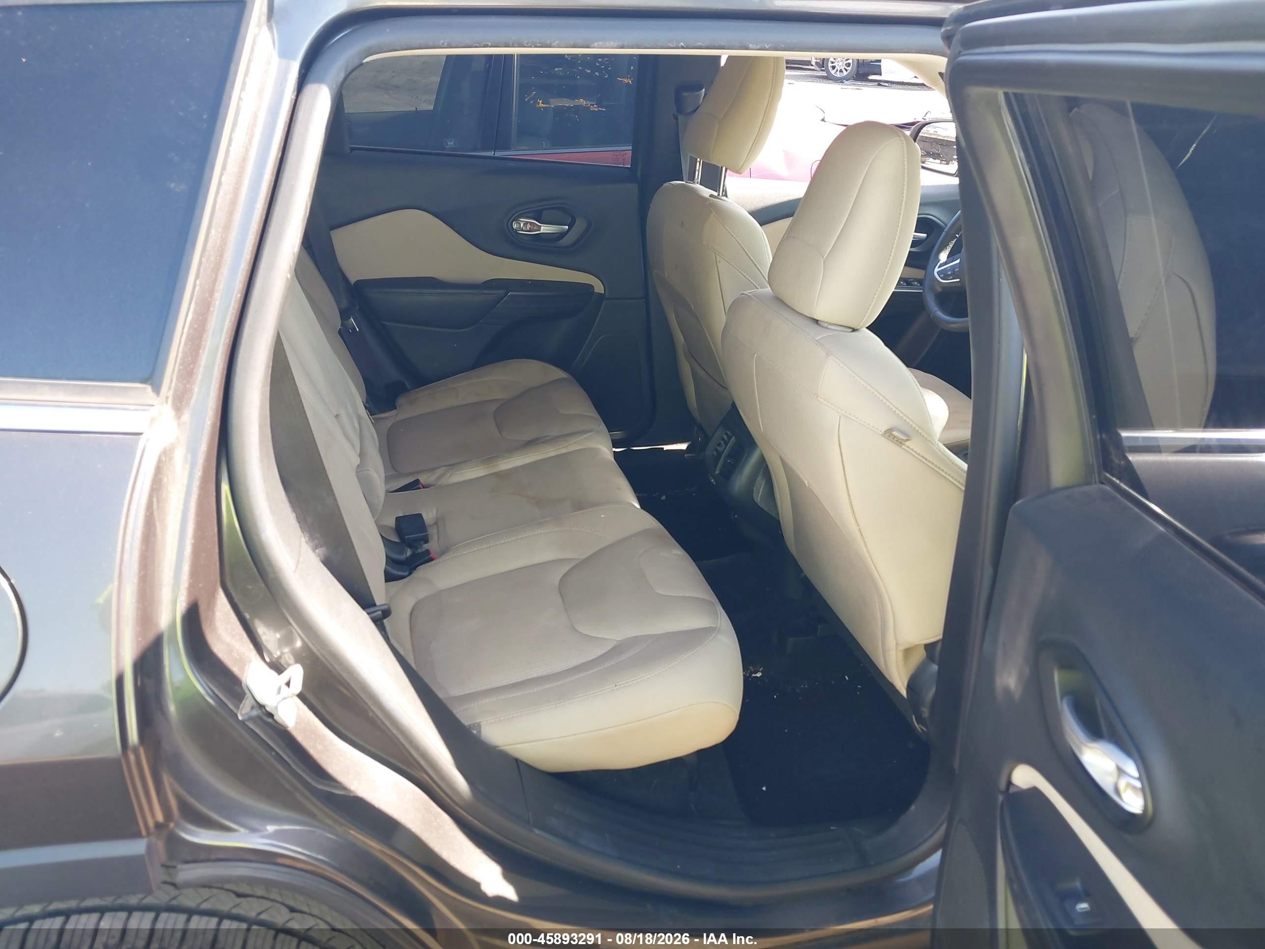 2015 Jeep Cherokee Latitude Gray vin: 1C4PJLCSXFW701158