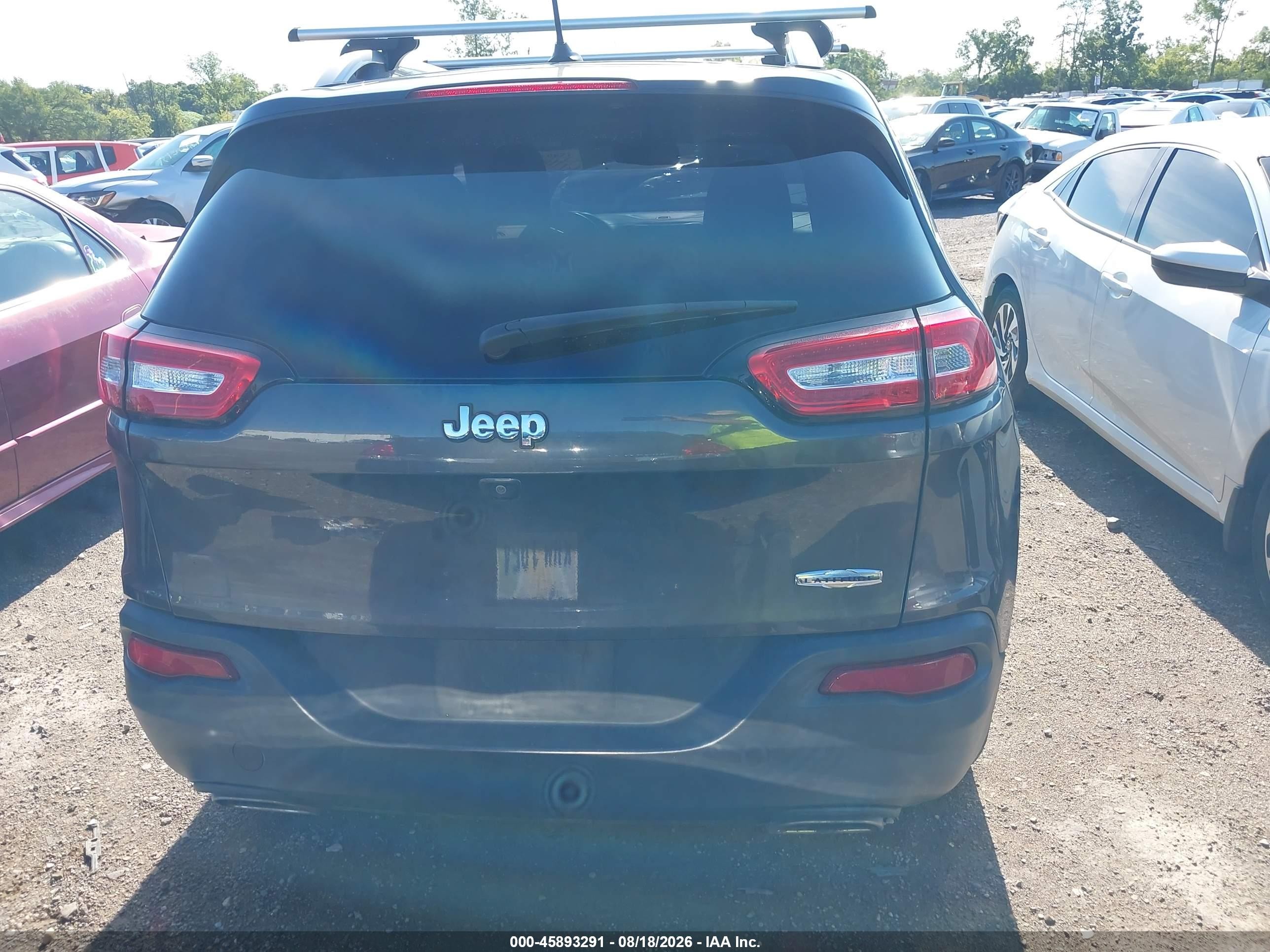 2015 Jeep Cherokee Latitude Gray vin: 1C4PJLCSXFW701158