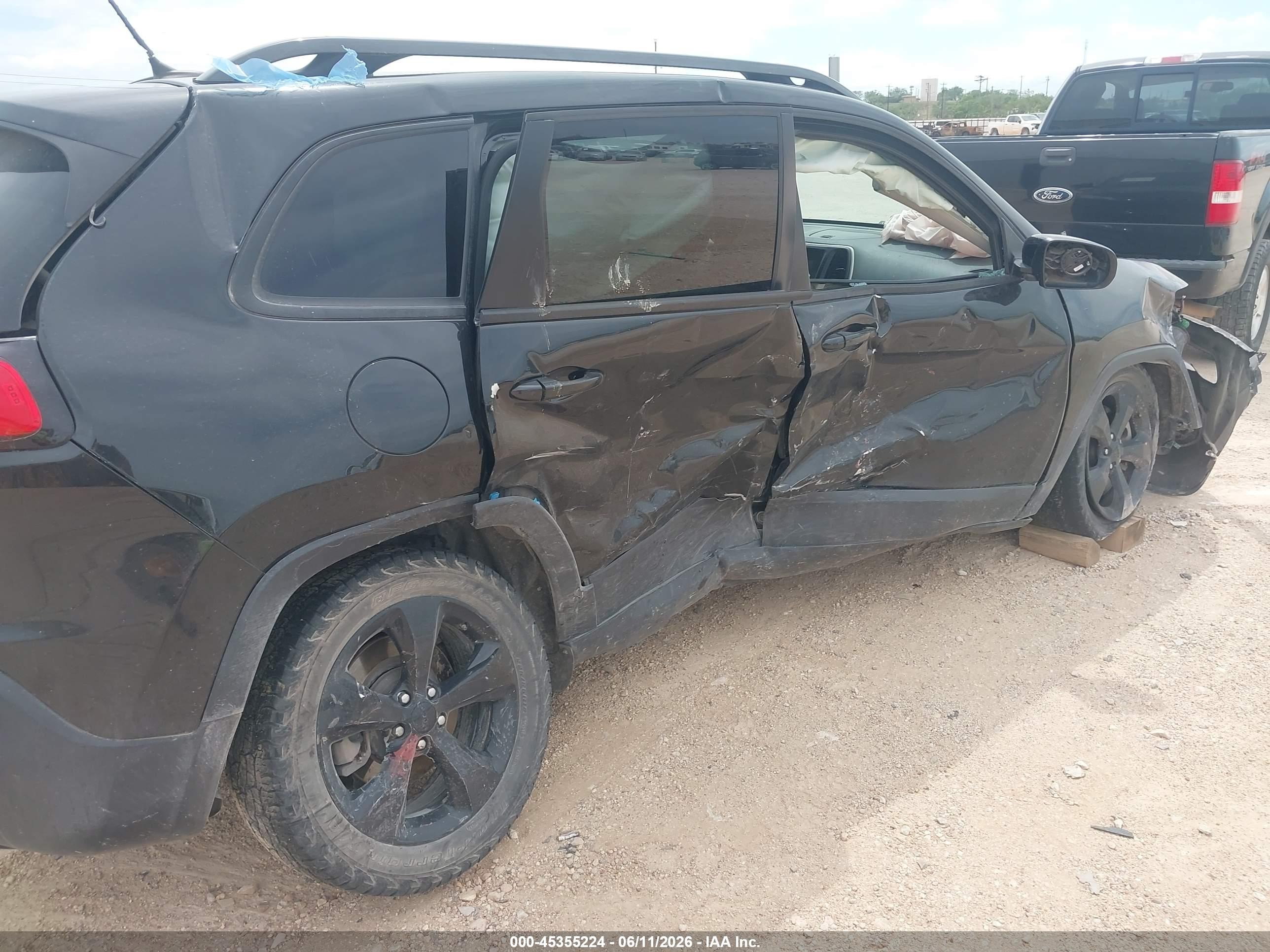 2015 Jeep Cherokee Latitude Altitude Black vin: 1C4PJLCSXFW742079