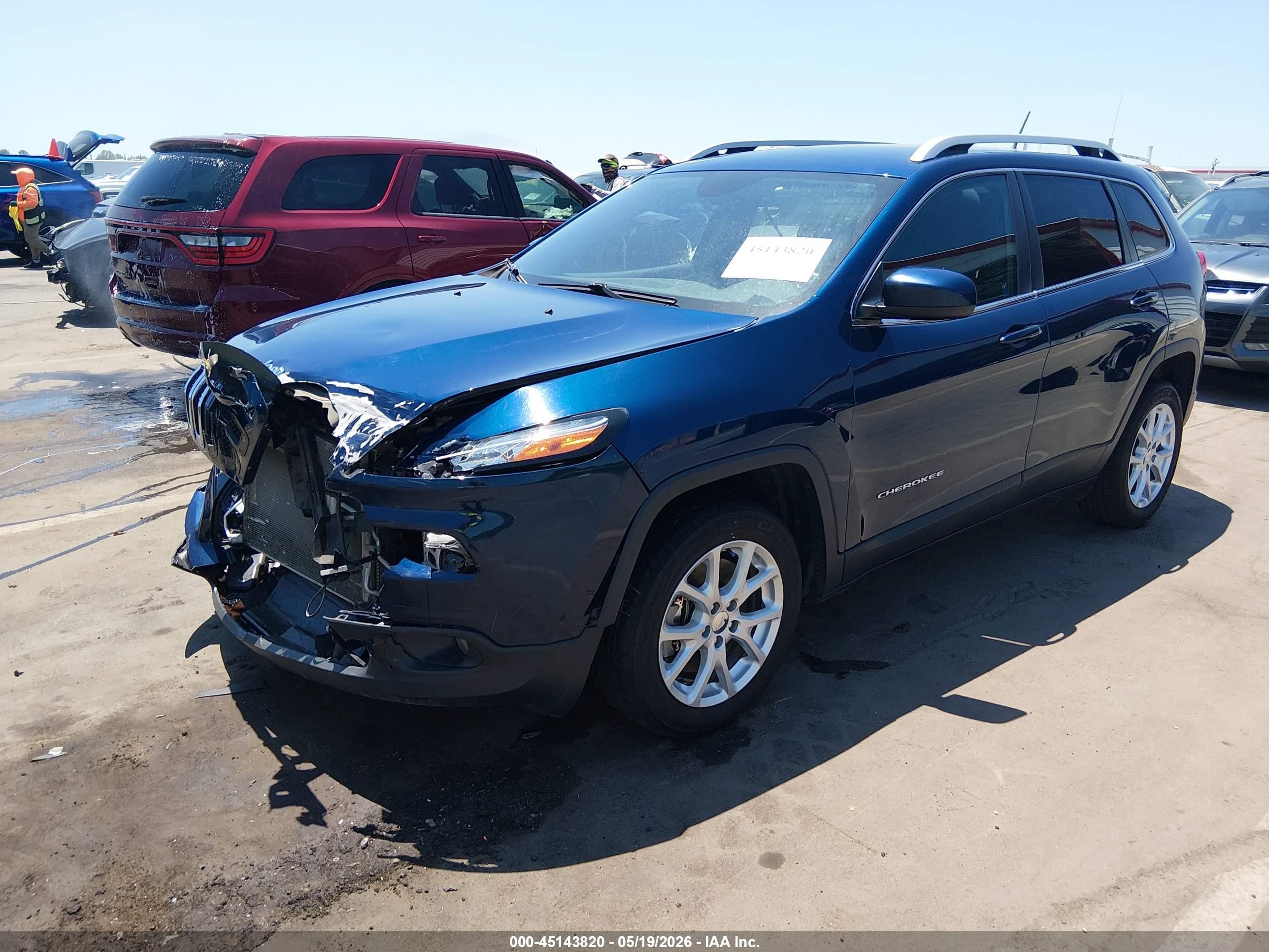 2018 Jeep Cherokee Latitude Fwd Blue vin: 1C4PJLCX2JD553314
