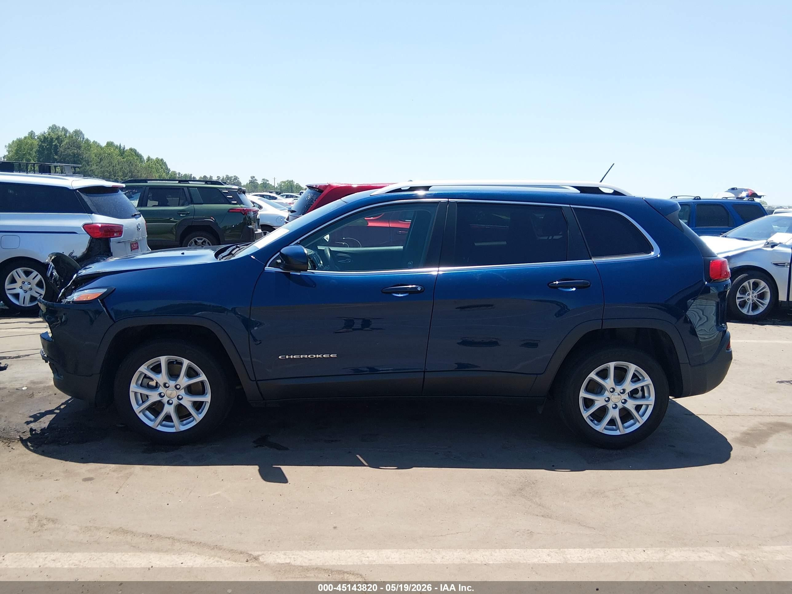 2018 Jeep Cherokee Latitude Fwd Blue vin: 1C4PJLCX2JD553314