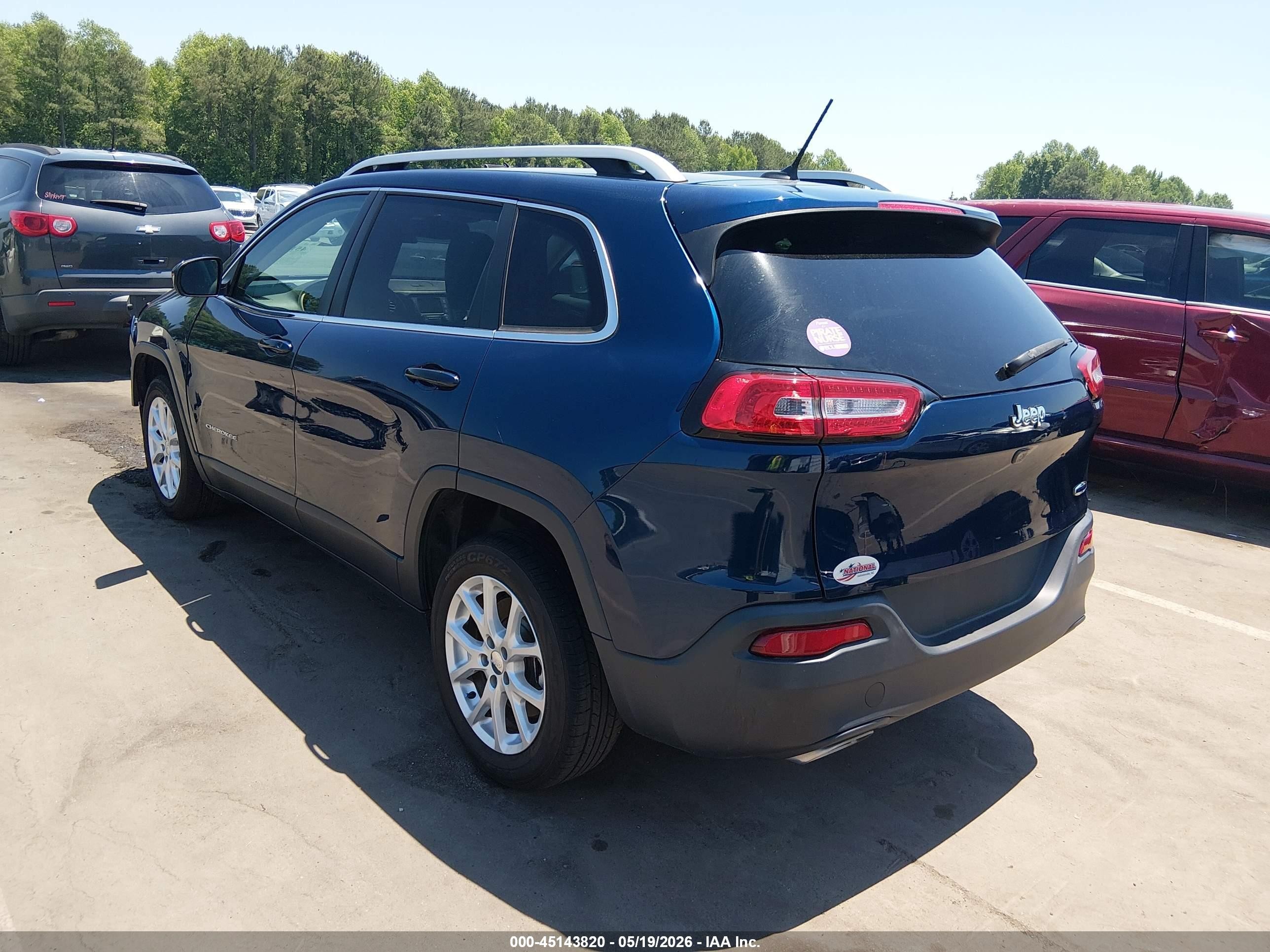 2018 Jeep Cherokee Latitude Fwd Blue vin: 1C4PJLCX2JD553314