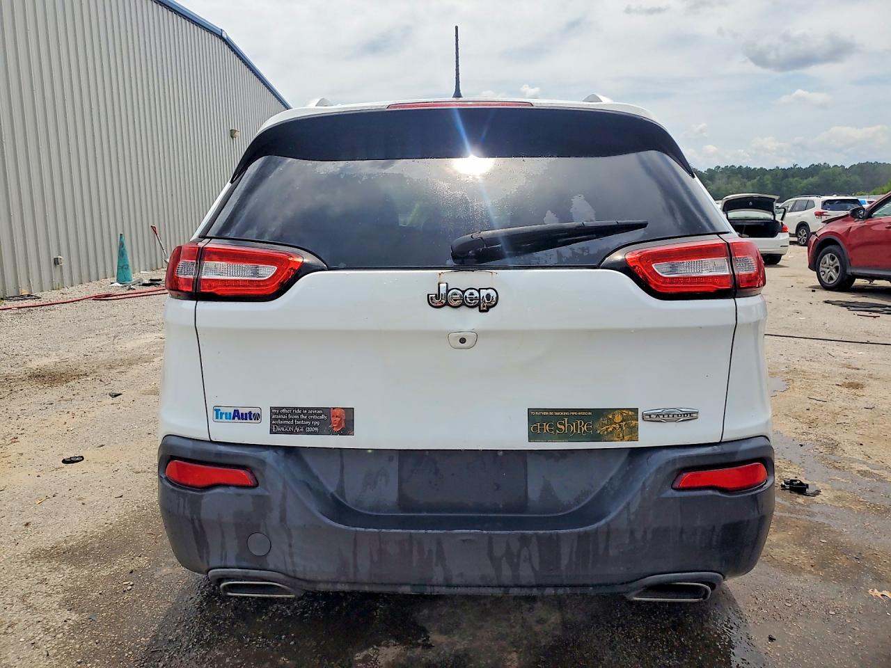 2018 Jeep Cherokee Latitude Белый vin: 1C4PJLCX7JD611403
