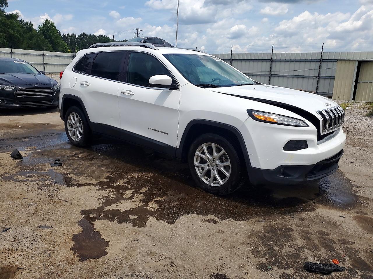 2018 Jeep Cherokee Latitude Белый vin: 1C4PJLCX7JD611403