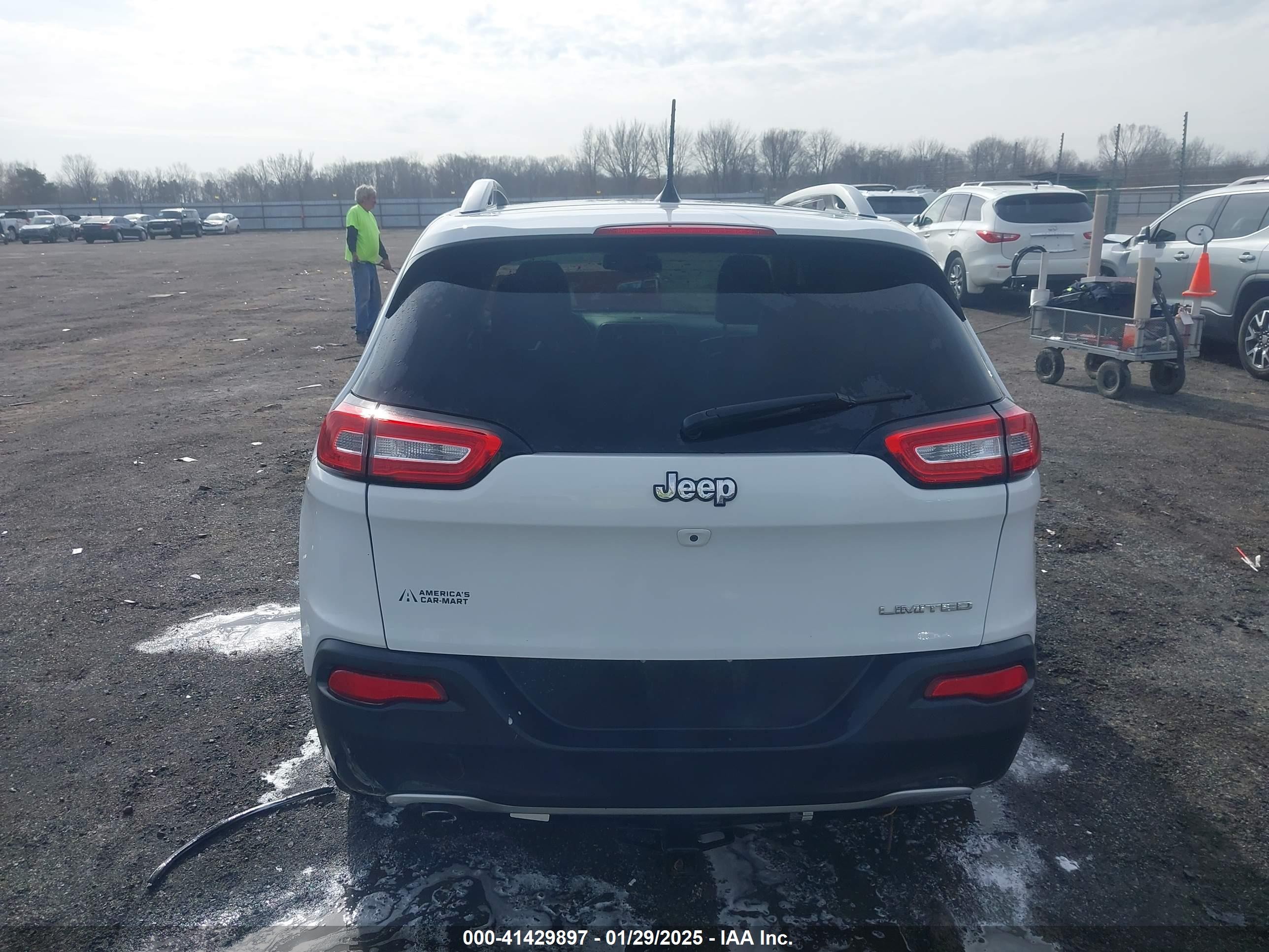 2017 Jeep Cherokee Limited Fwd White vin: 1C4PJLDB0HW516439