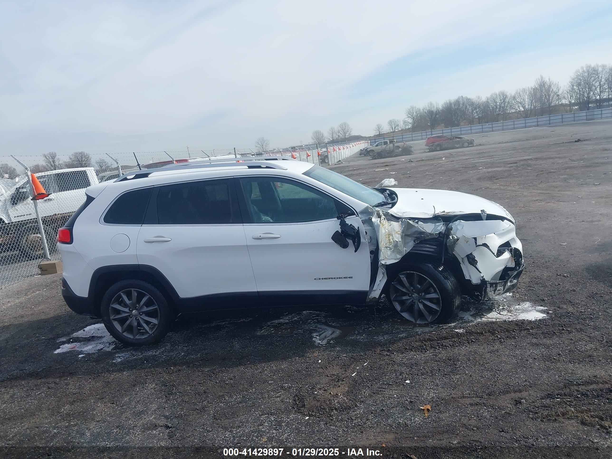 2017 Jeep Cherokee Limited Fwd White vin: 1C4PJLDB0HW516439