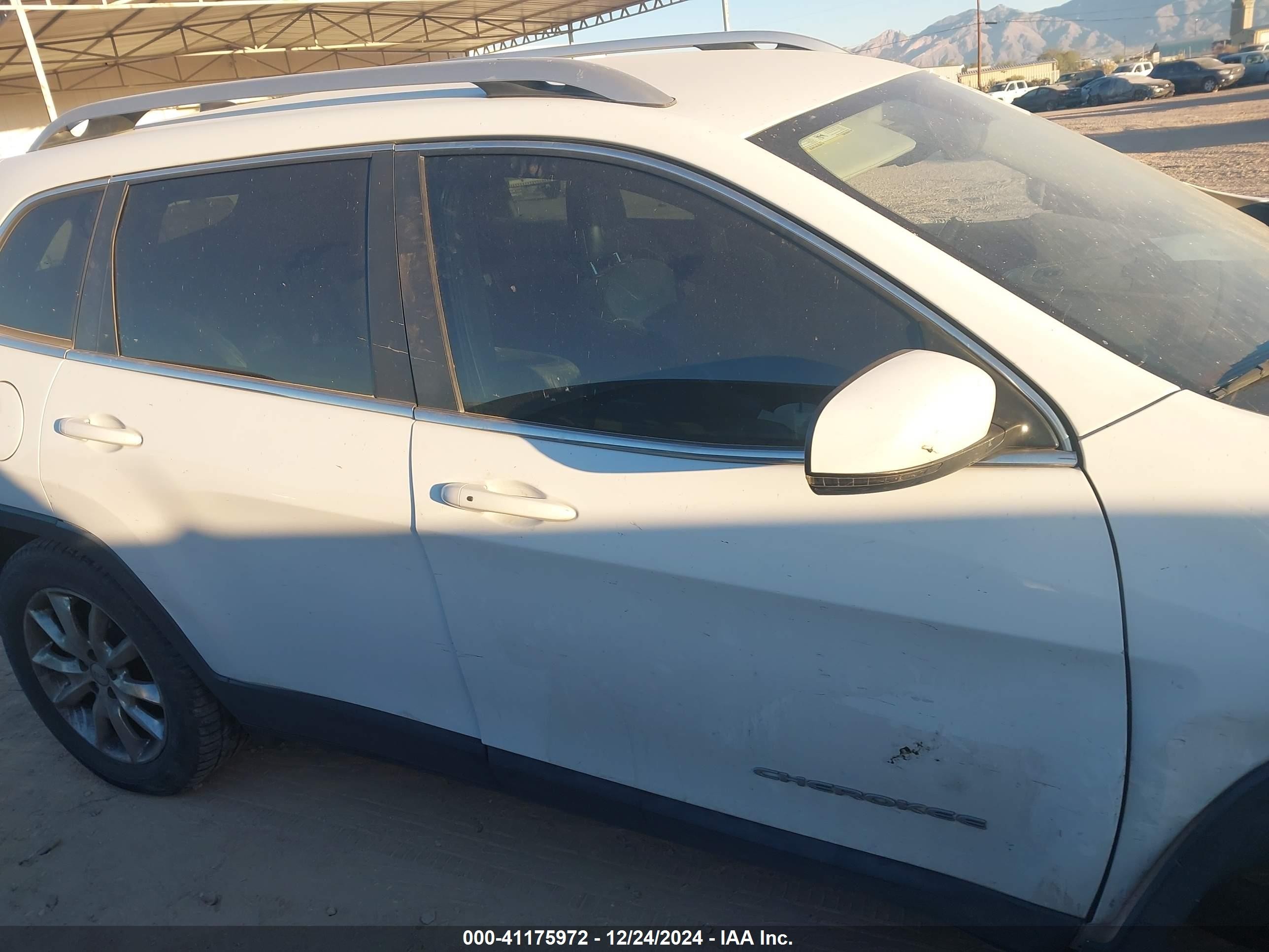 2017 Jeep Cherokee Limited Fwd White vin: 1C4PJLDB0HW526582