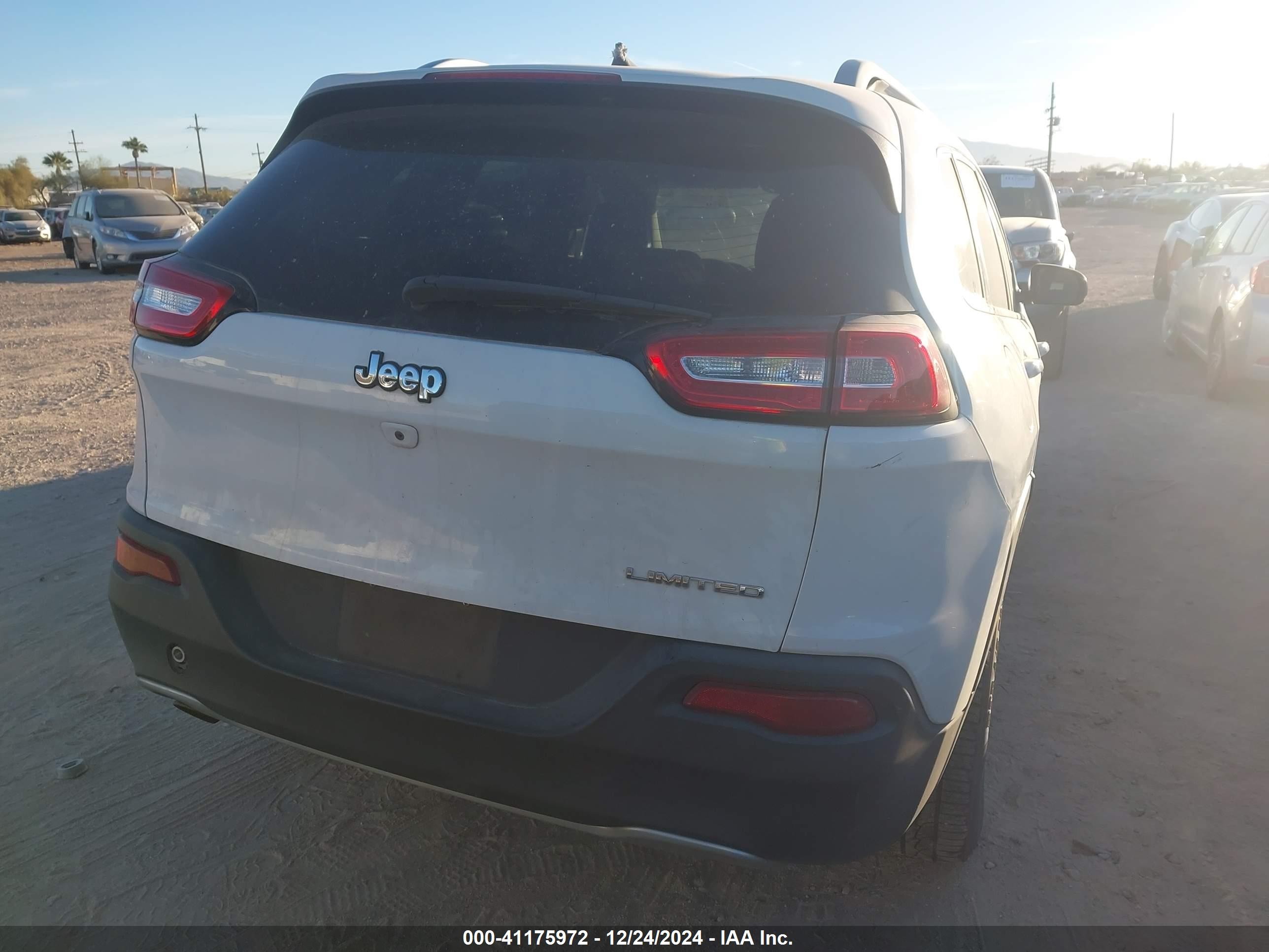 2017 Jeep Cherokee Limited Fwd White vin: 1C4PJLDB0HW526582