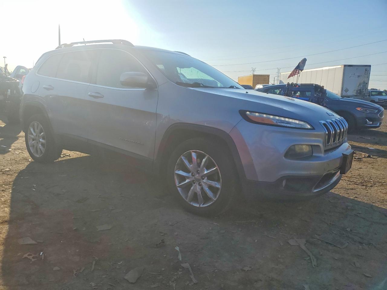2014 Jeep Cherokee Limited Silver vin: 1C4PJLDB1EW205727